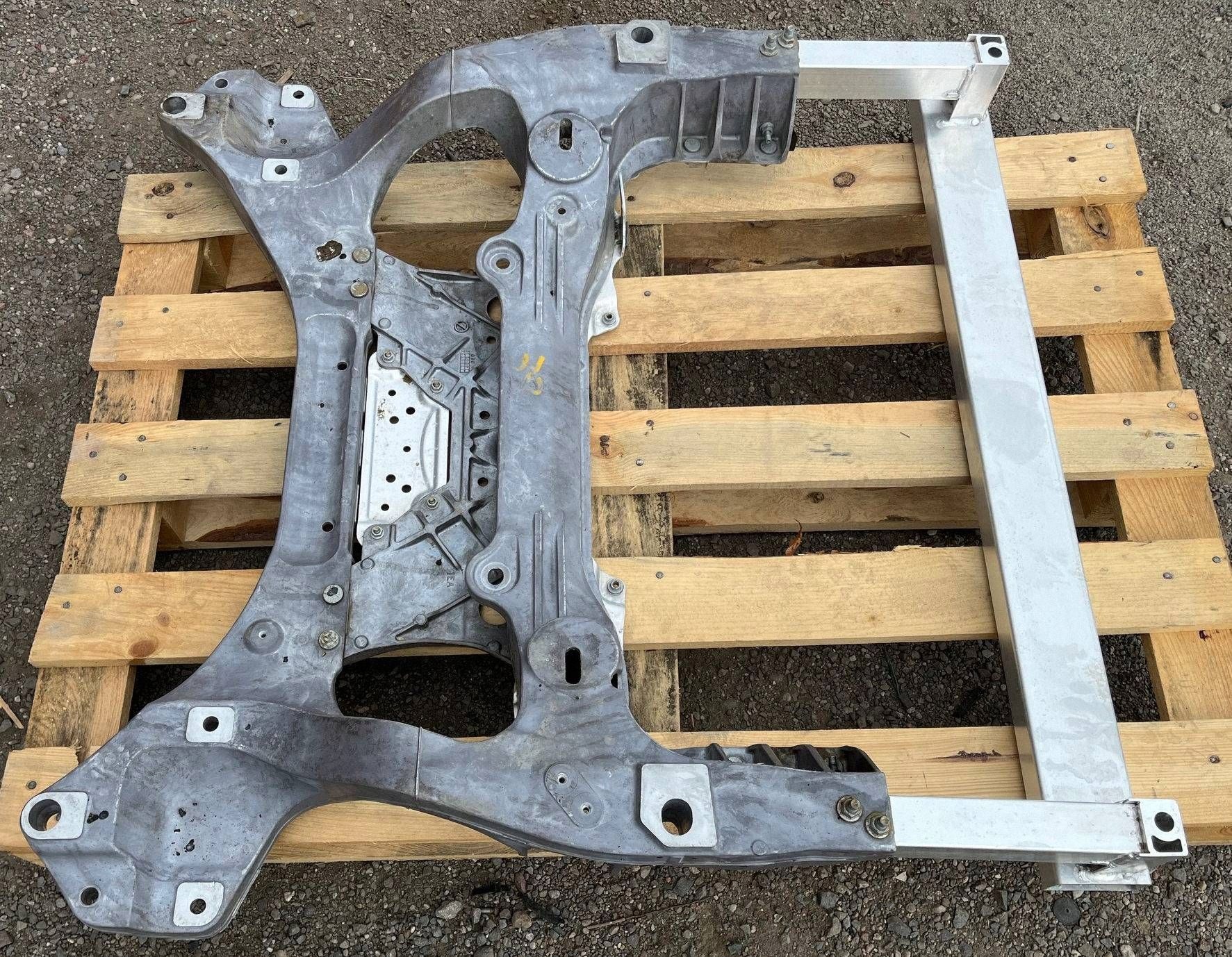 axle beam front suspension beam Nissan 370Z Cabrio