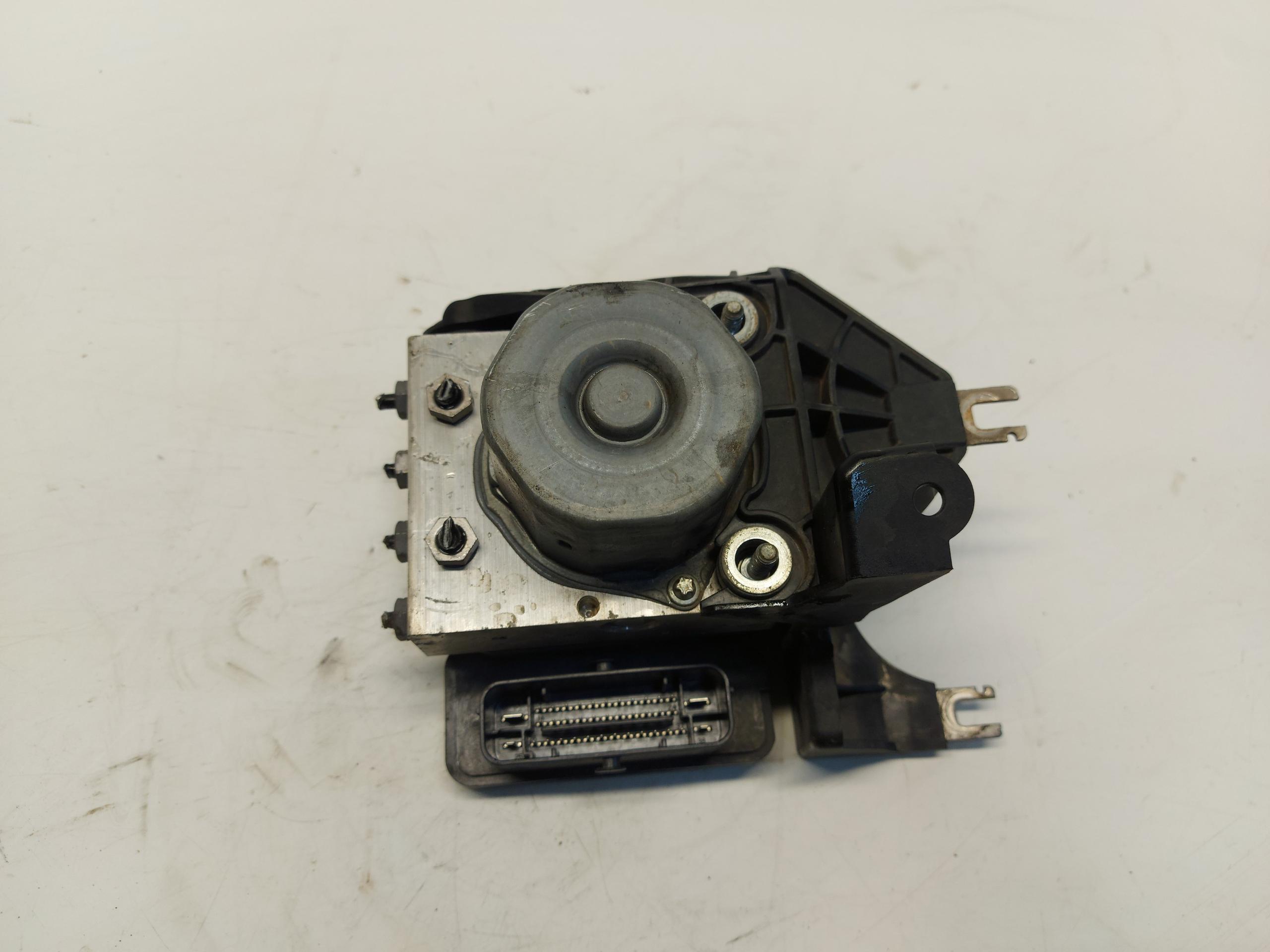 Mercedes CLA w117 pump abs control unit holder A2464300201