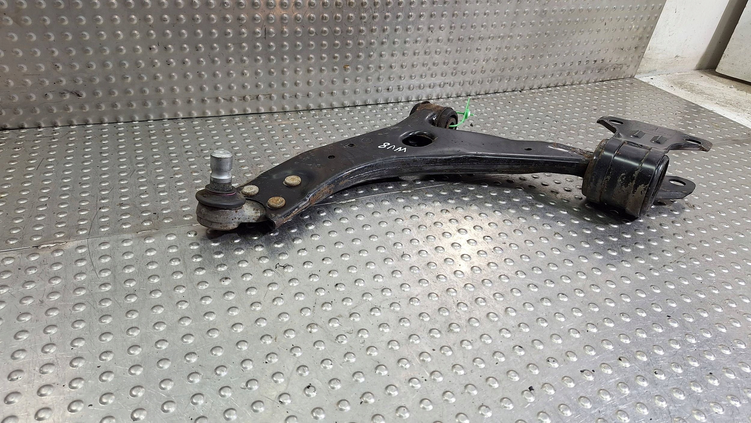 arm left front AV61-3A262-DA VOLVO V40 II LIFT (2016-2019) 2.0 D2