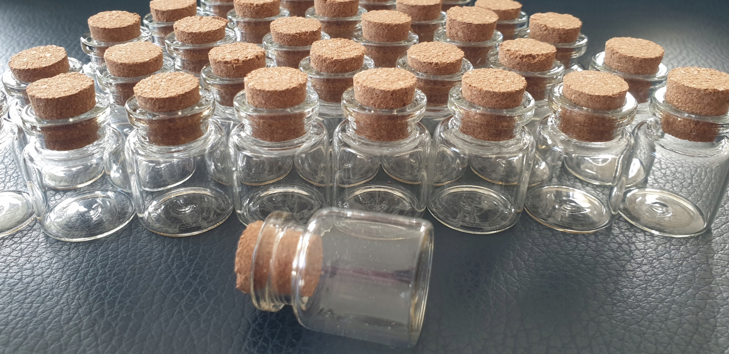 

Buteleczki szklane z korkiem komplet 50 szt