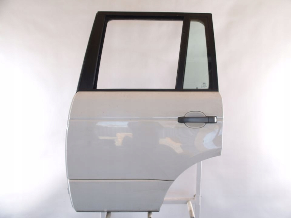 Range Rover Vogue door left rear. rear part 09r
