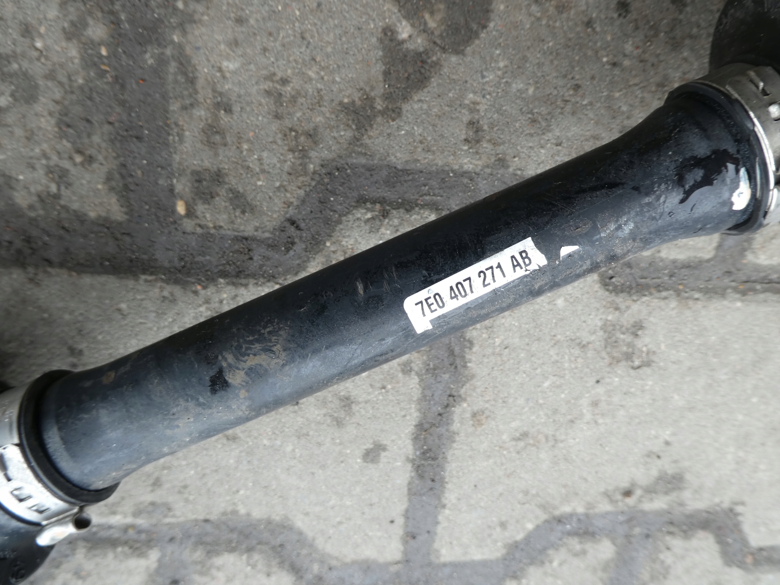 VW T6 left front semi-axis 7E0407271AB