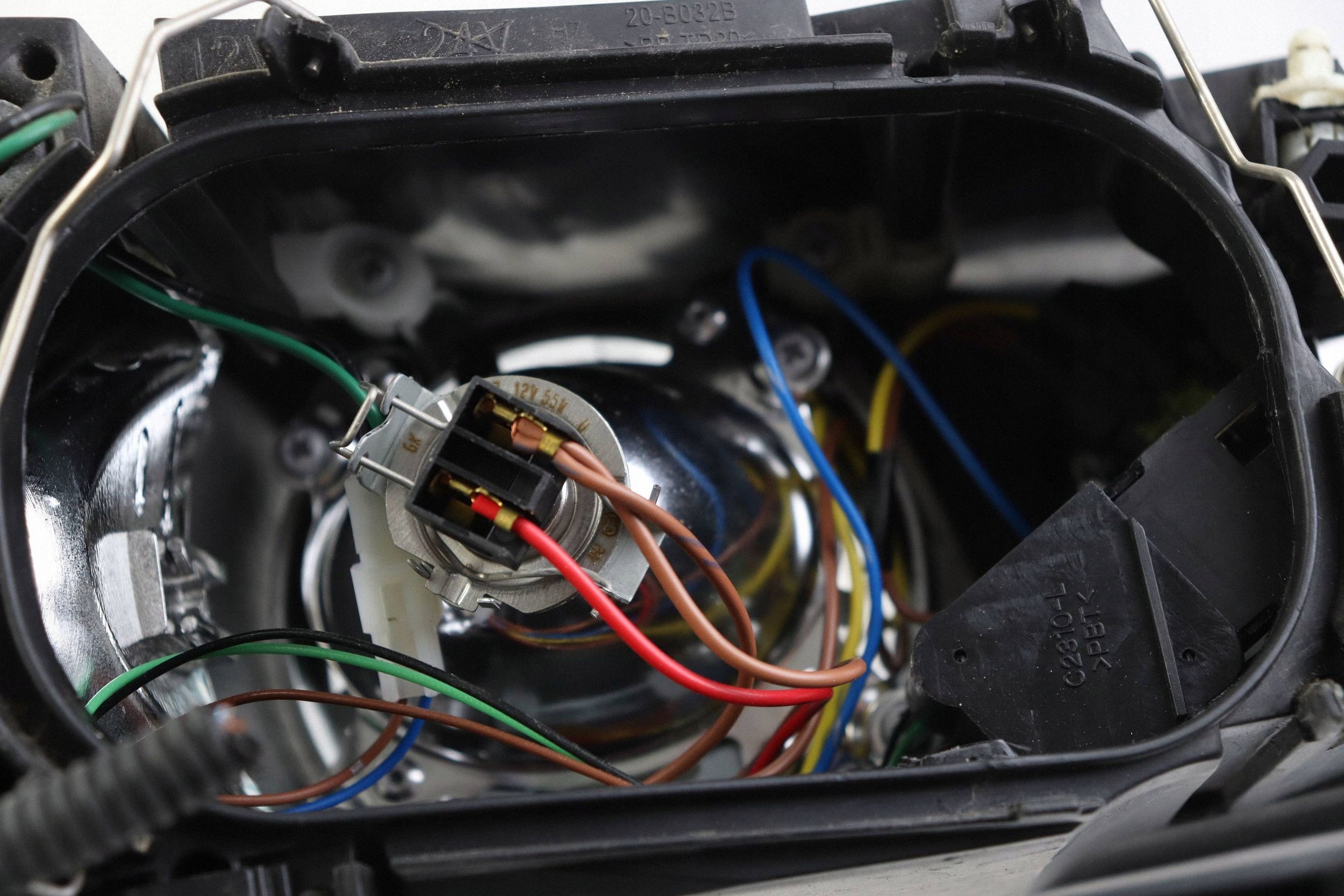 VOLVO V50 light front left front replacement TYC 20-B032 EUROPA