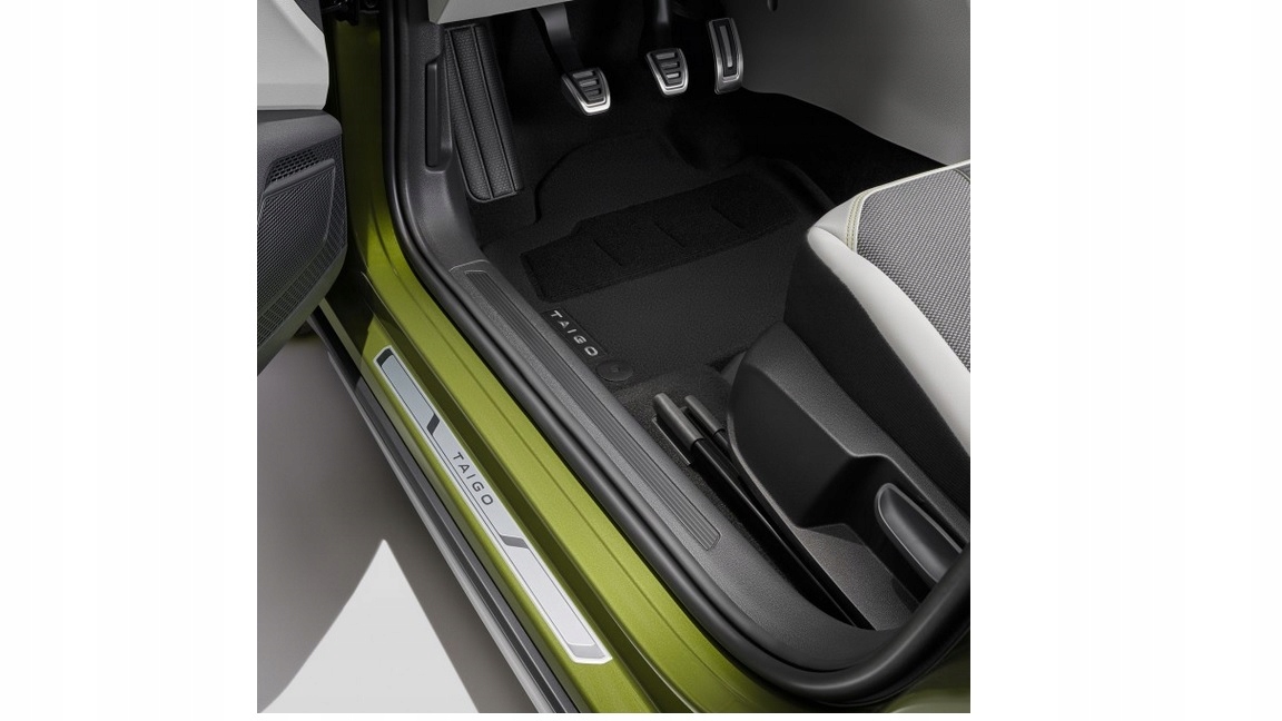 NOWE ORYGINALNE Listwy progowe aluminiowe przód Taigo 2G7071303