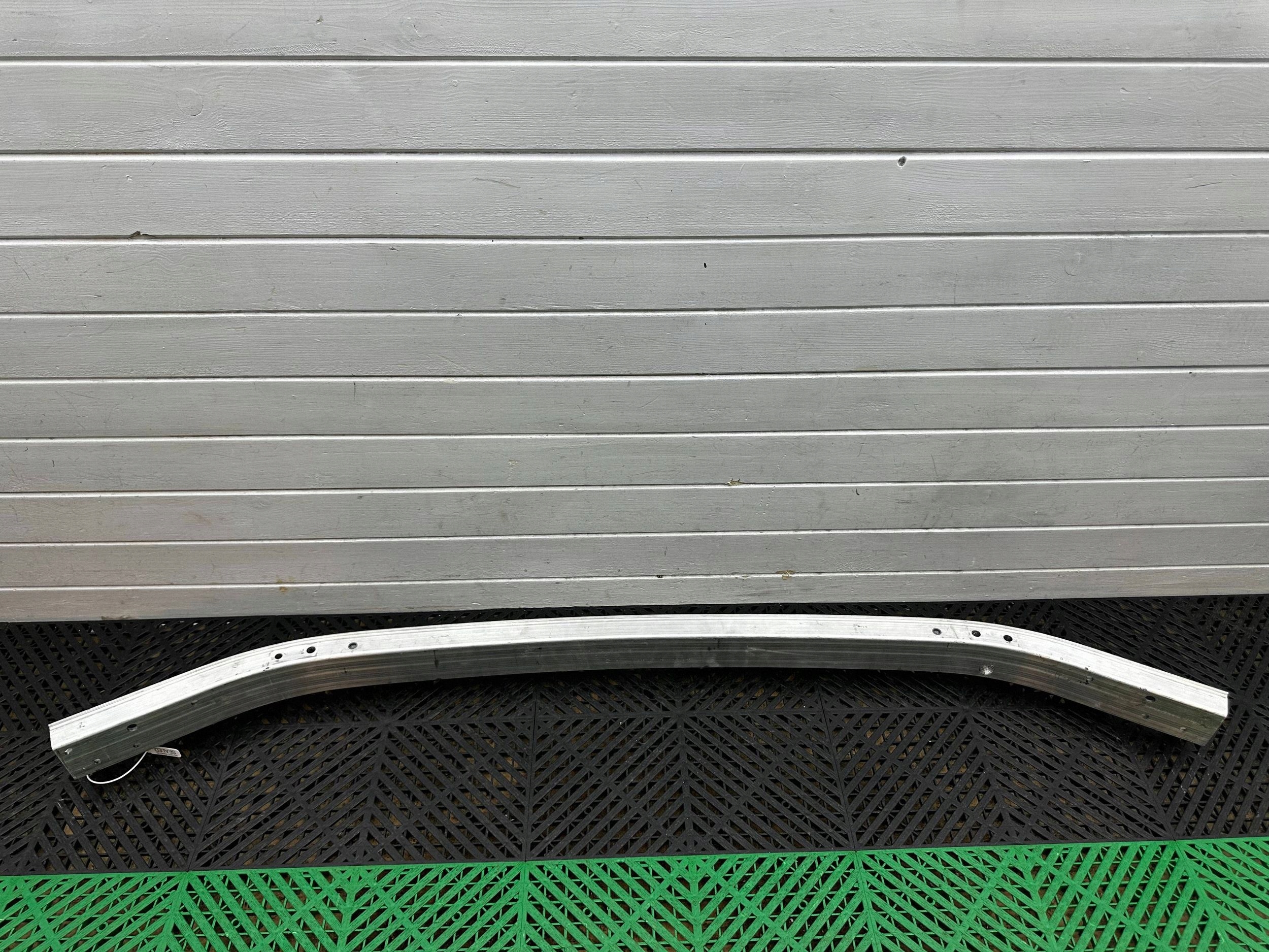 pillar of a bumper (sider) front BMW 2 Active Tourer U06 8737232