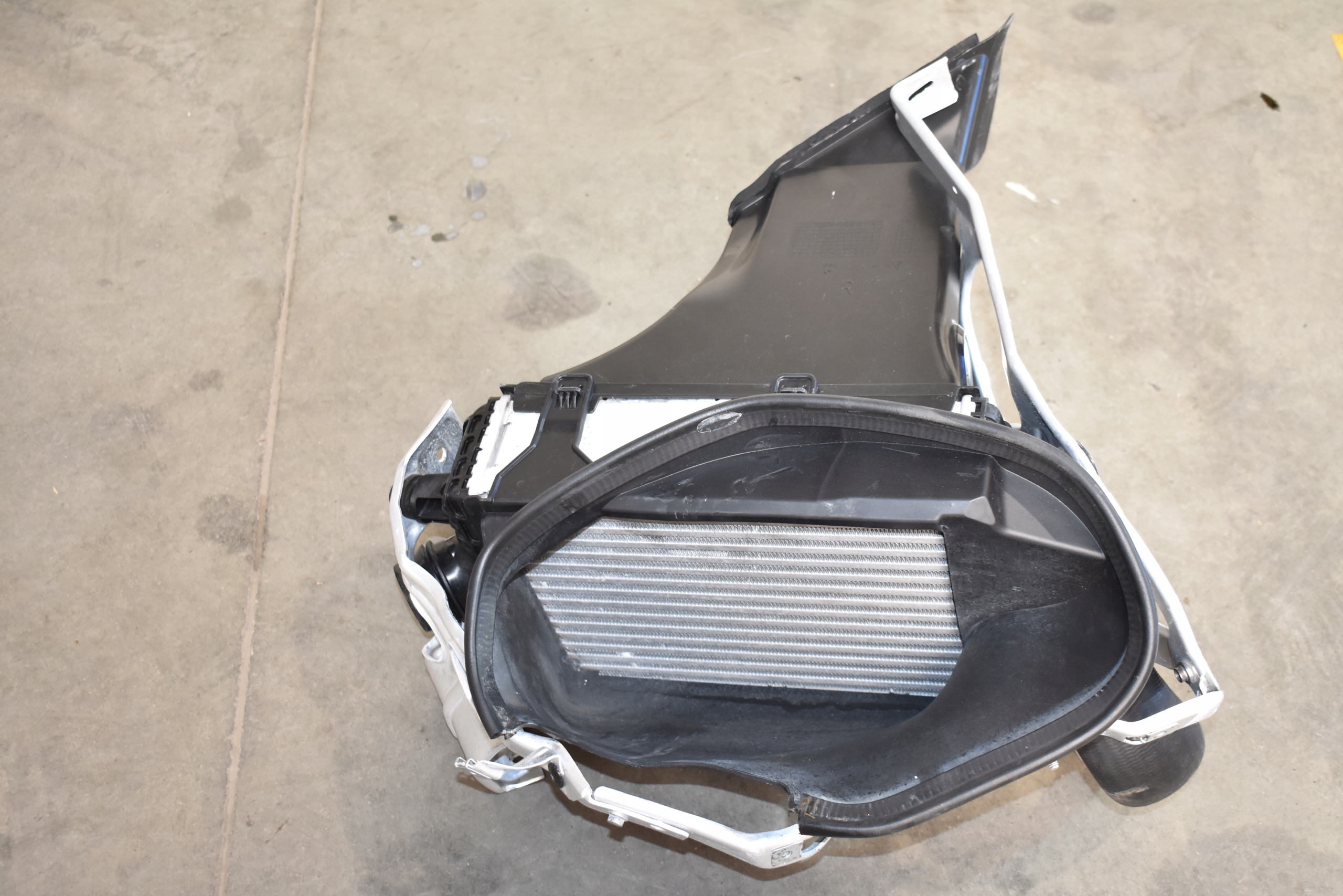 IDEALNA radiator intercooler right PORSCHE 991 TURBO S 1