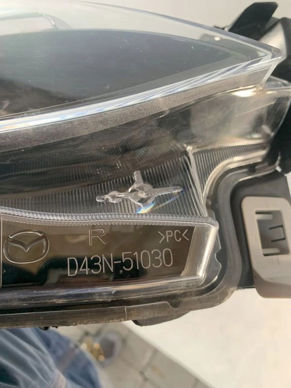 Mazda 2 II FL 19r Reflektor right light right fullled 2019 Lift D43N-51030