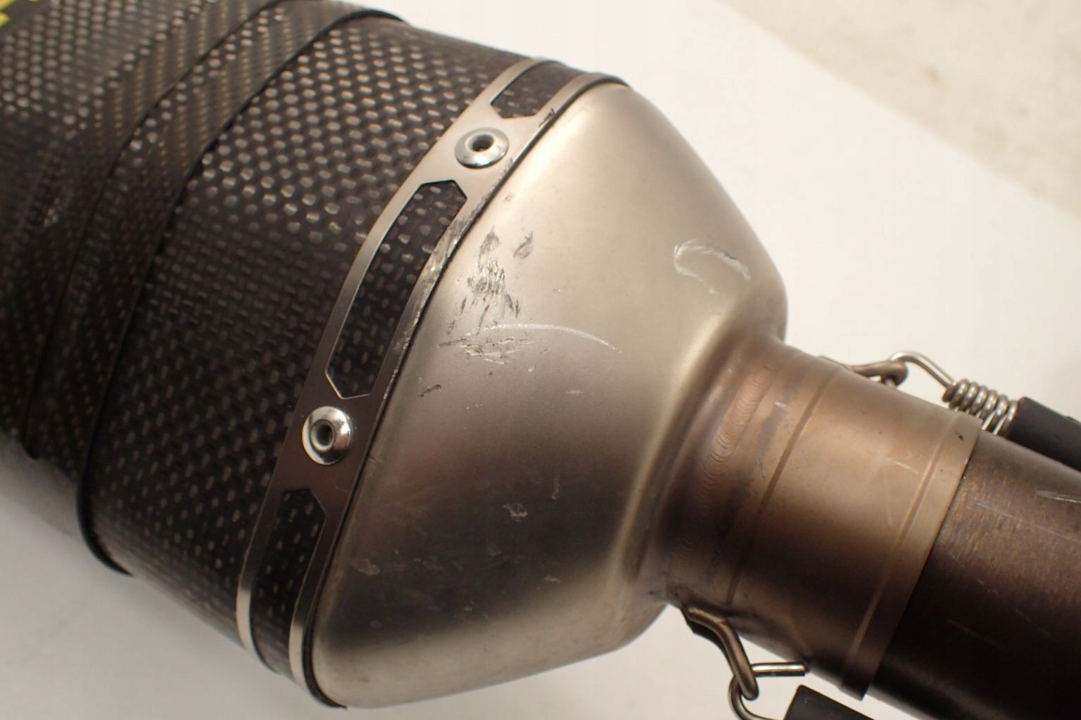 BMW G 310 R / GS 17- Tłumik wydech kolektor Akrapovic Zestaw Oryginał Waga produktu z opakowaniem jednostkowym 10 kg