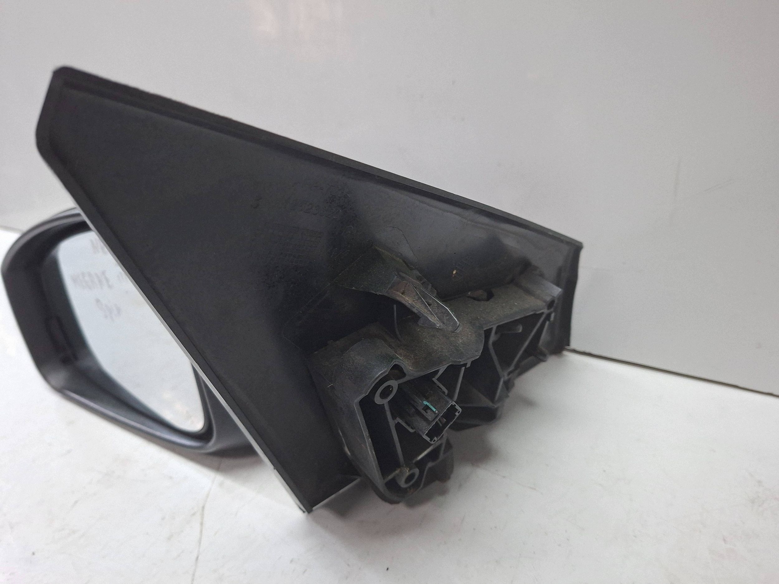 zrcadlo levé 9 PIN RENAULT MEGANE III 2009