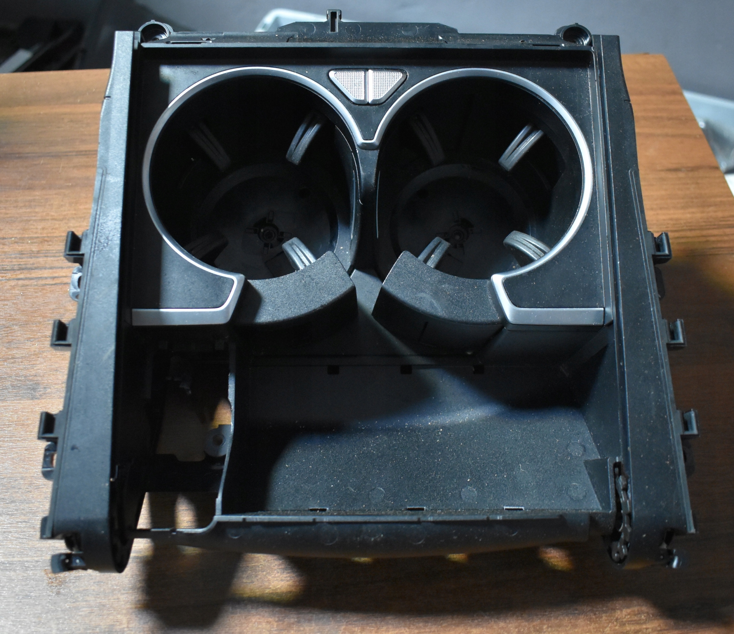 IDEALNY bracket for KUBKI MERCEDES W167 1