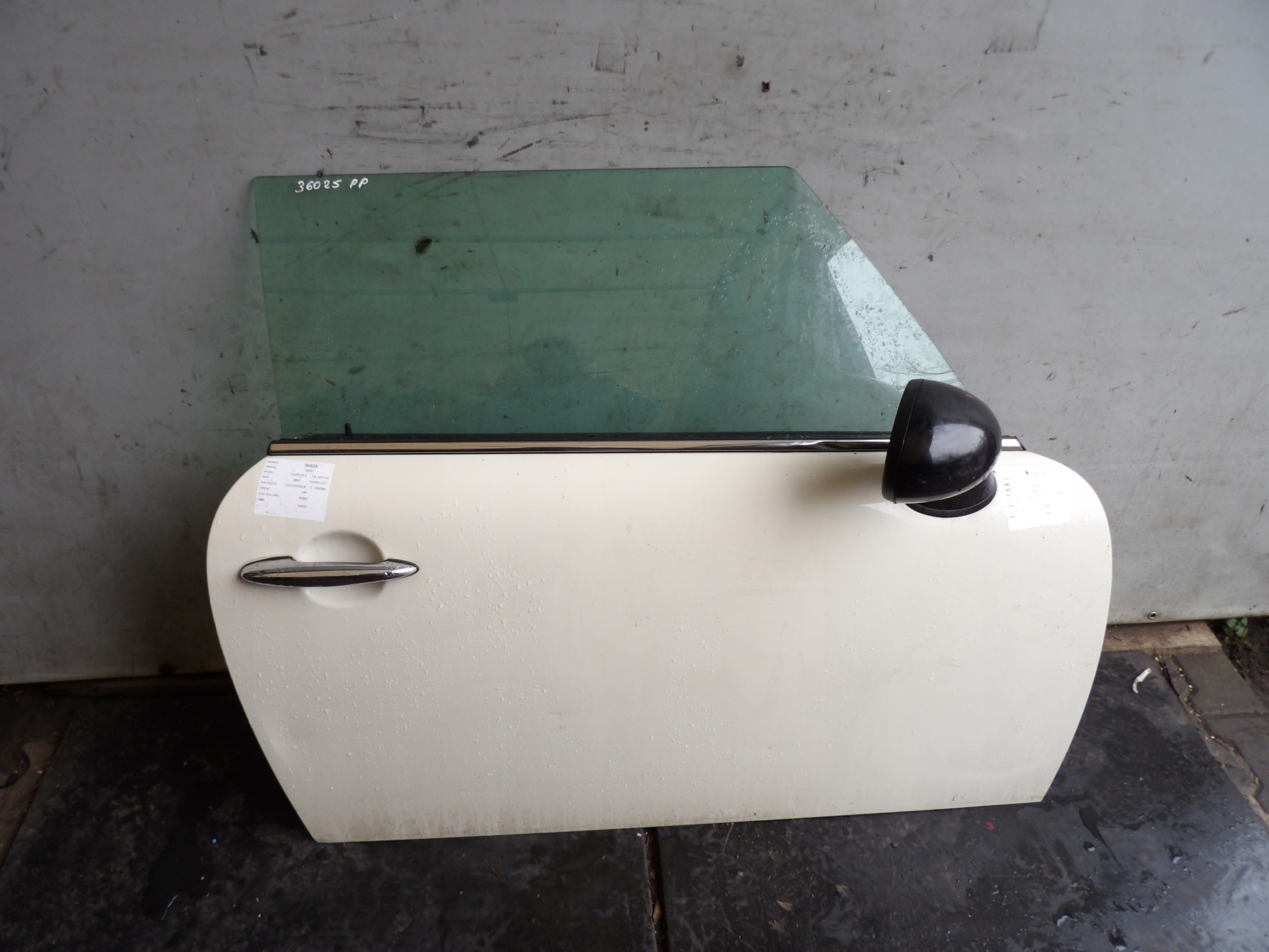 Mini Cooper II door front right lak.. 850/0