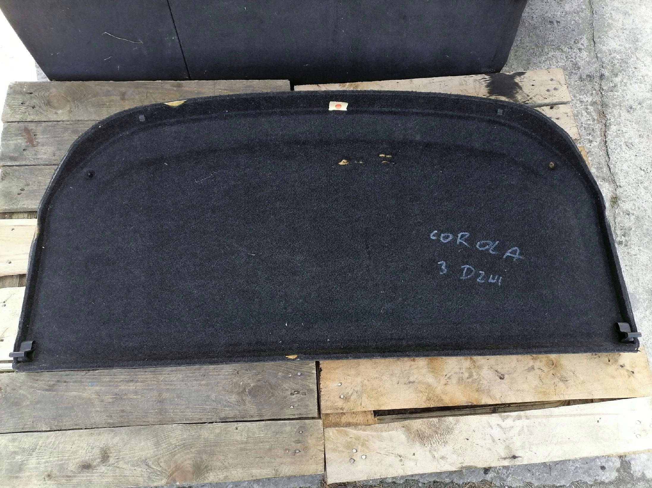 plato boot TOYOTA COROLLA 3 door E12