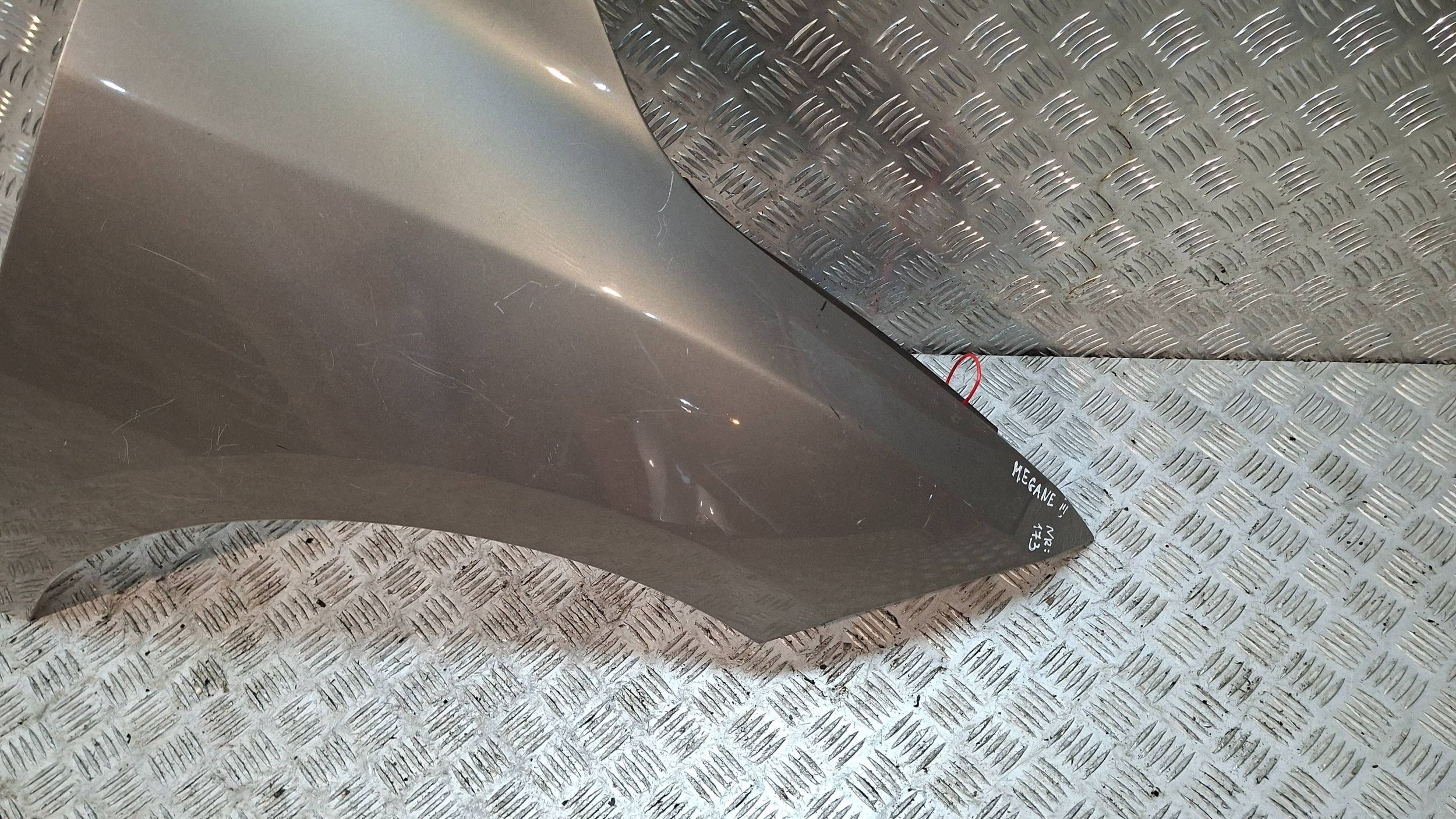 fender front right RENAULT MEGANE III