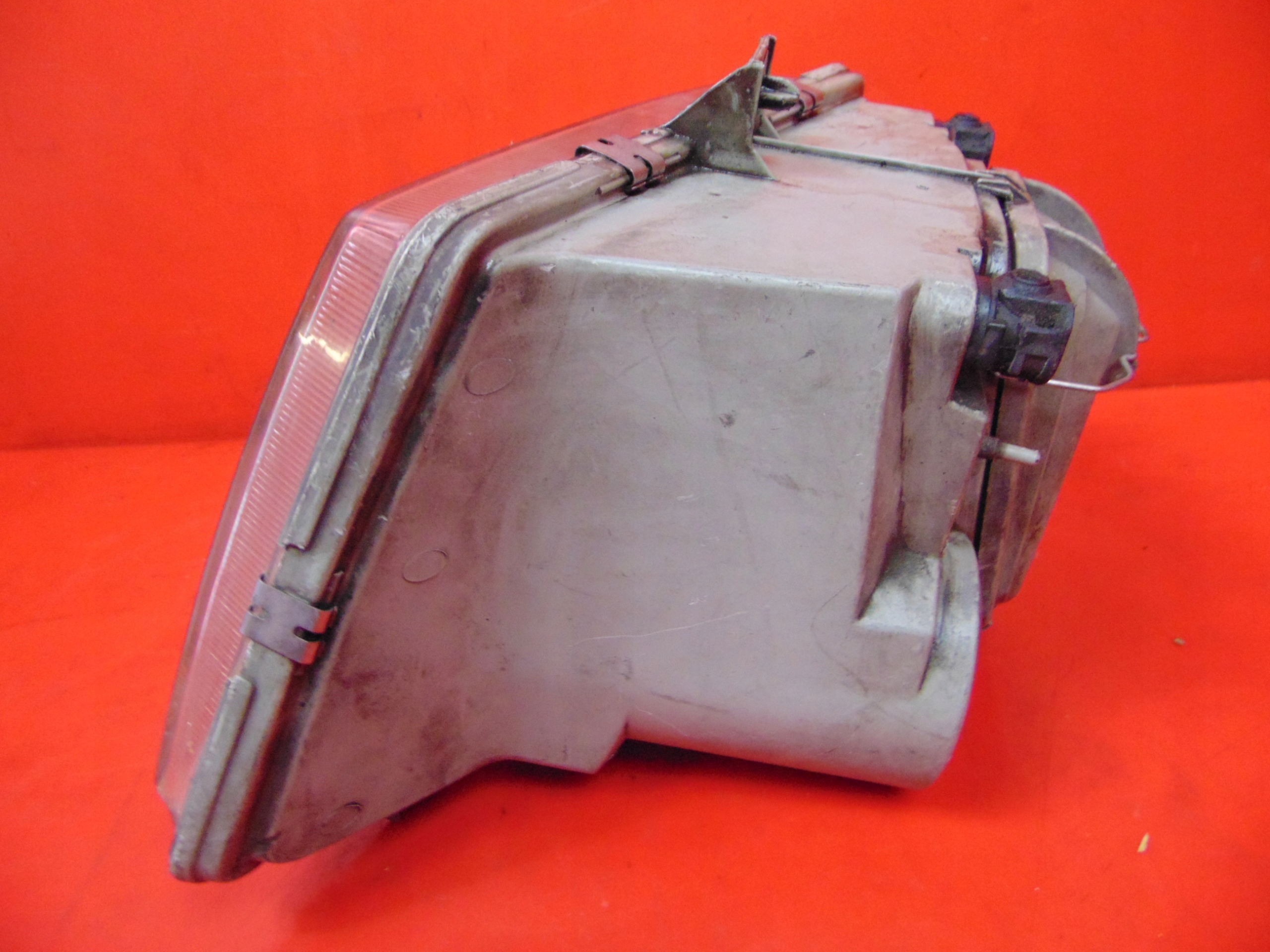 MERCEES VITO W638 light REFLEKTOR right front front 6388200161
