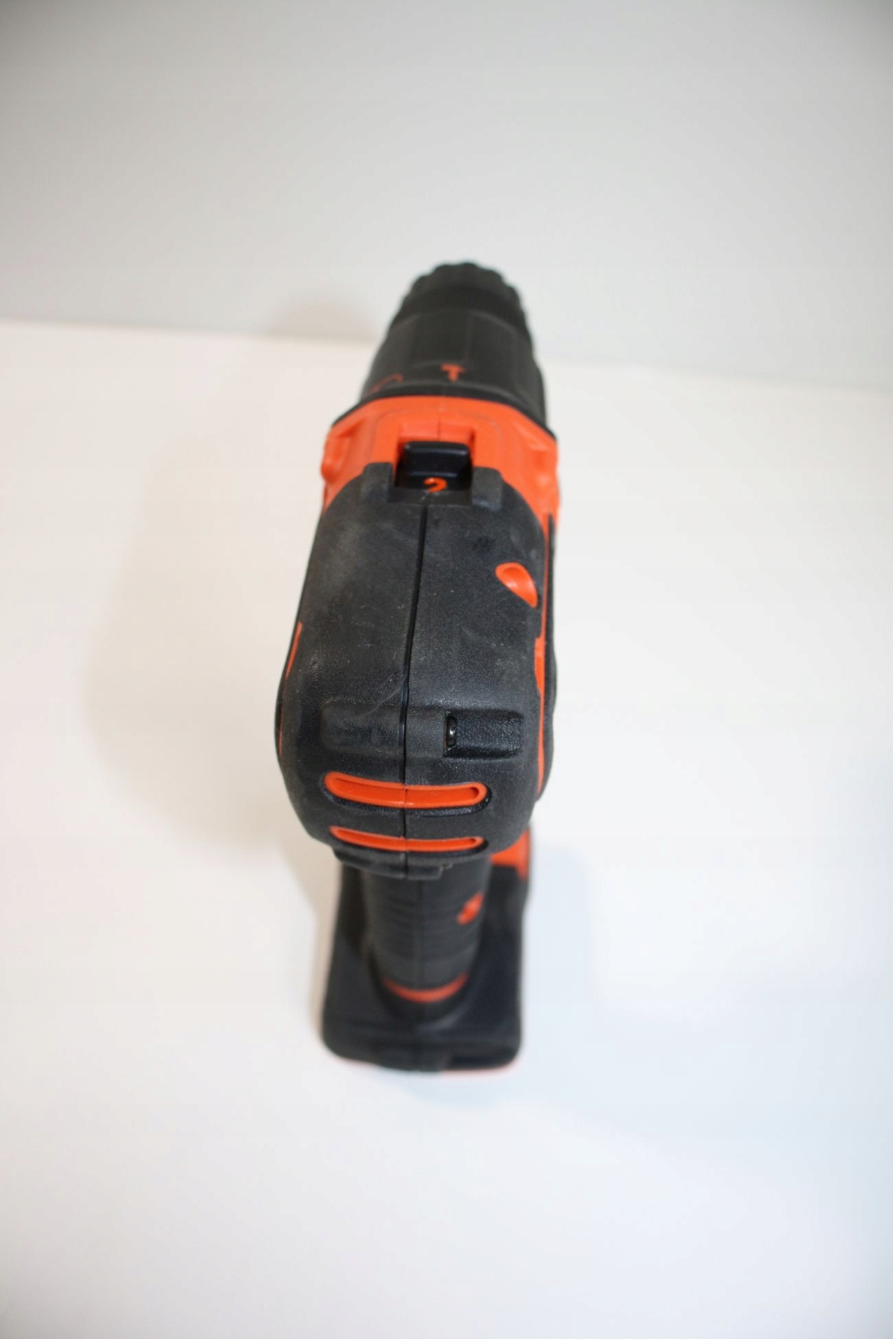 Wiertarko wkretarka Li Ion 18V z udarem Producent code bdchd18