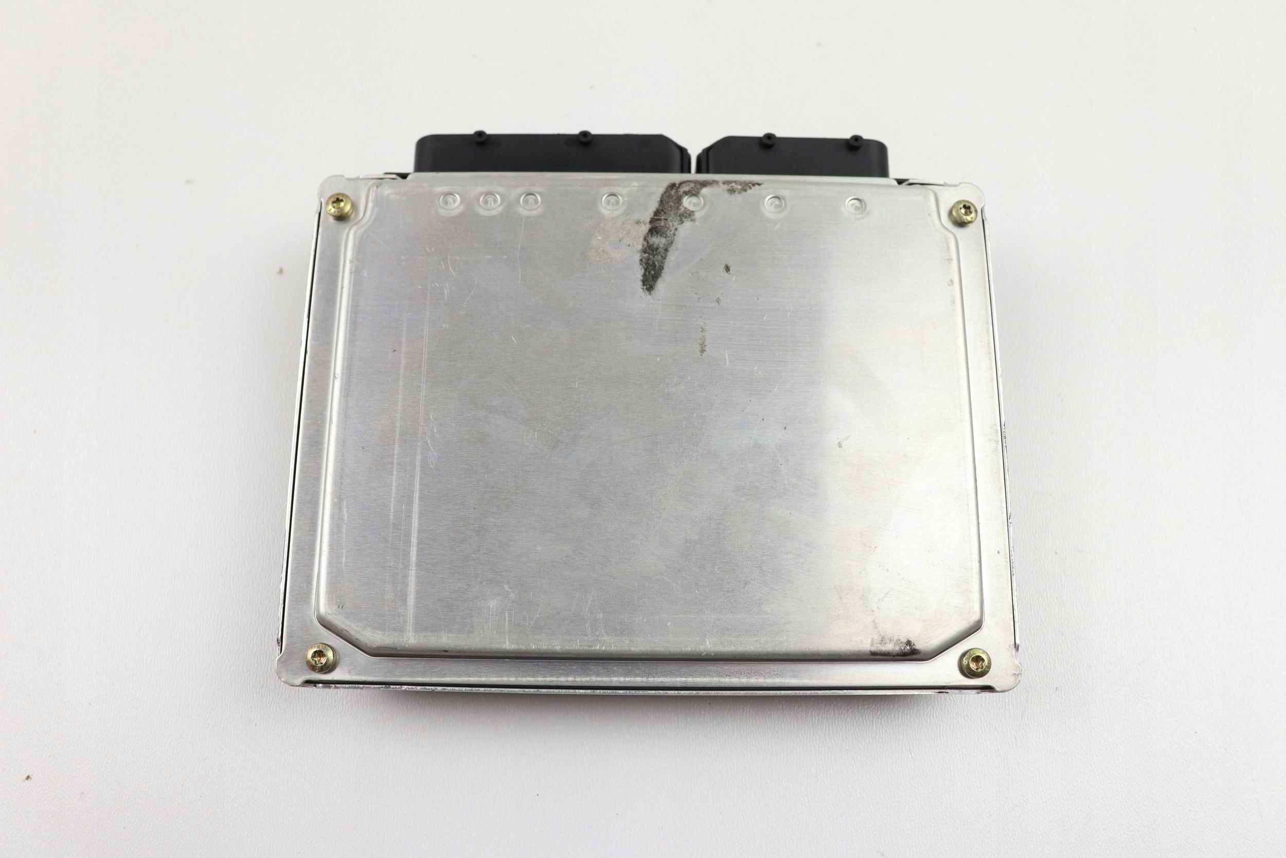 AUDI A6 C5 computer control unit of the engine 2.4 petrol 3B0907552L 0261206397