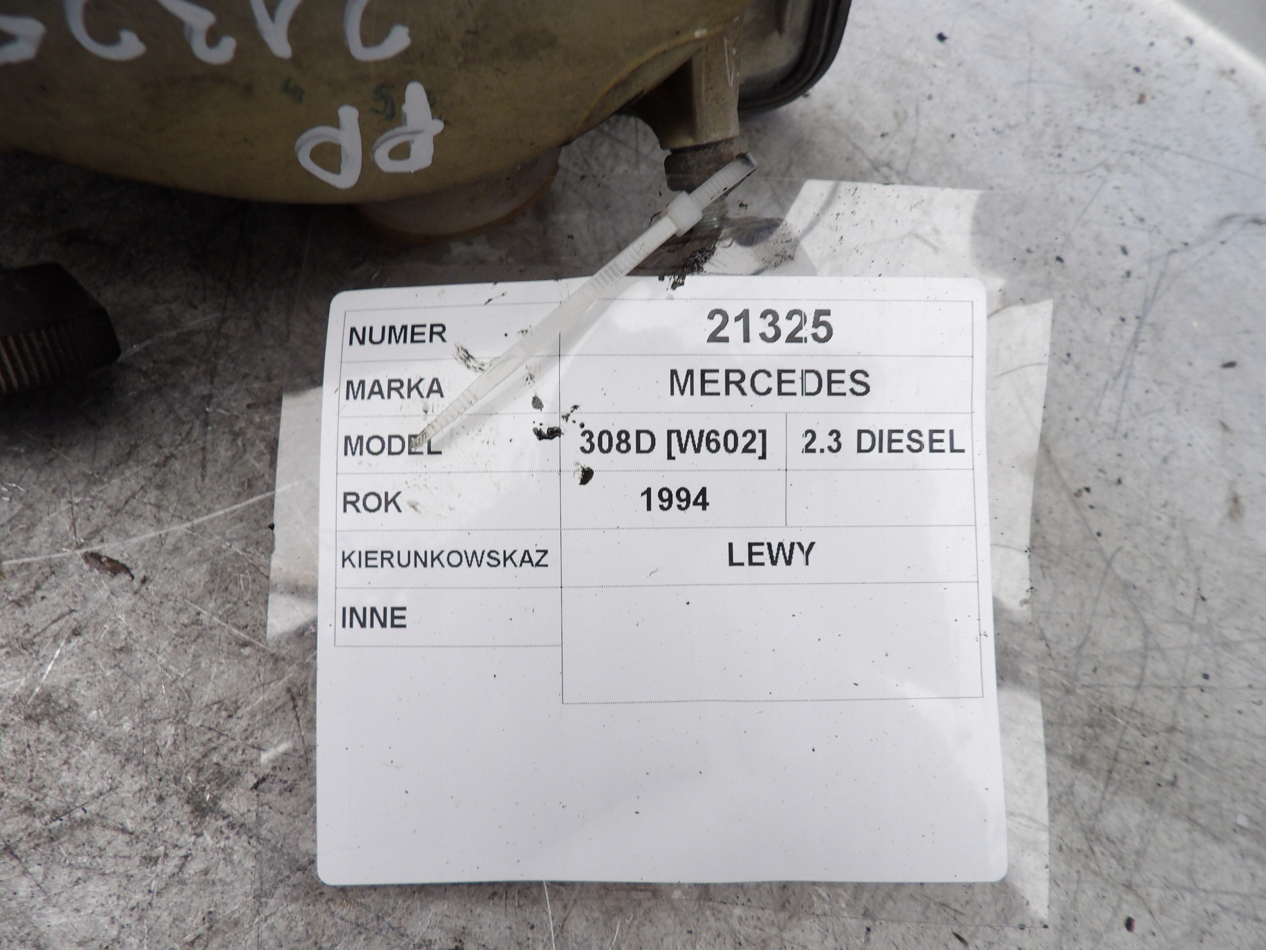 Mercedes 308D, W602 indicator left