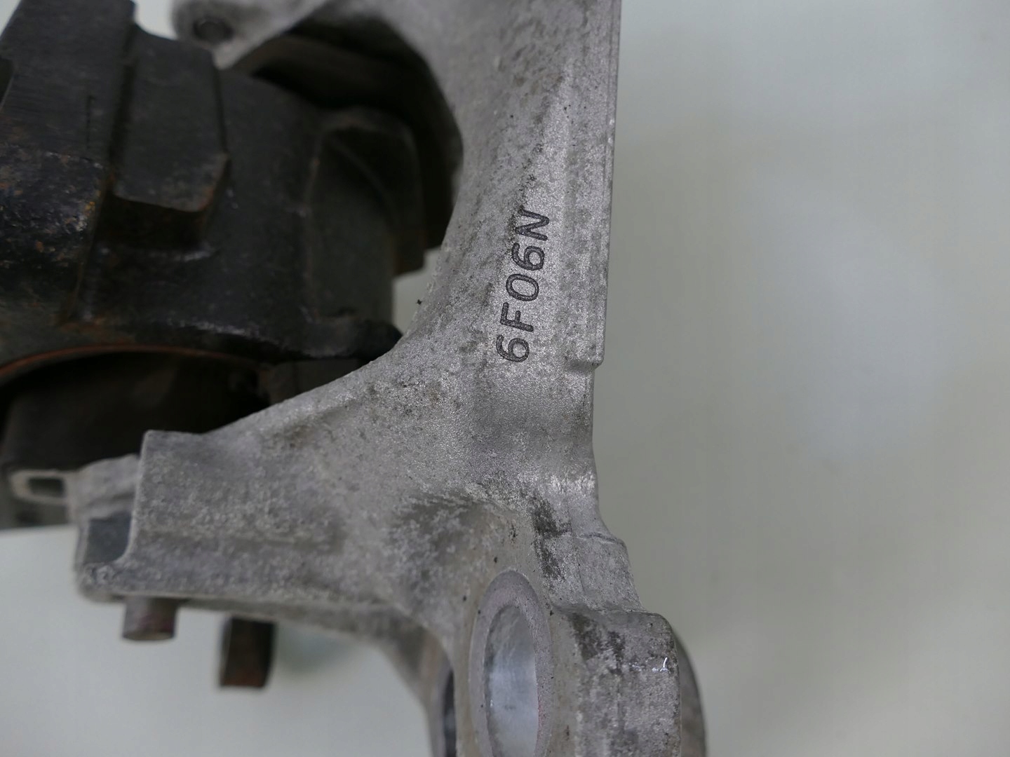 MAZDA 6 III GJ 2.2 D engine mount holder left front left