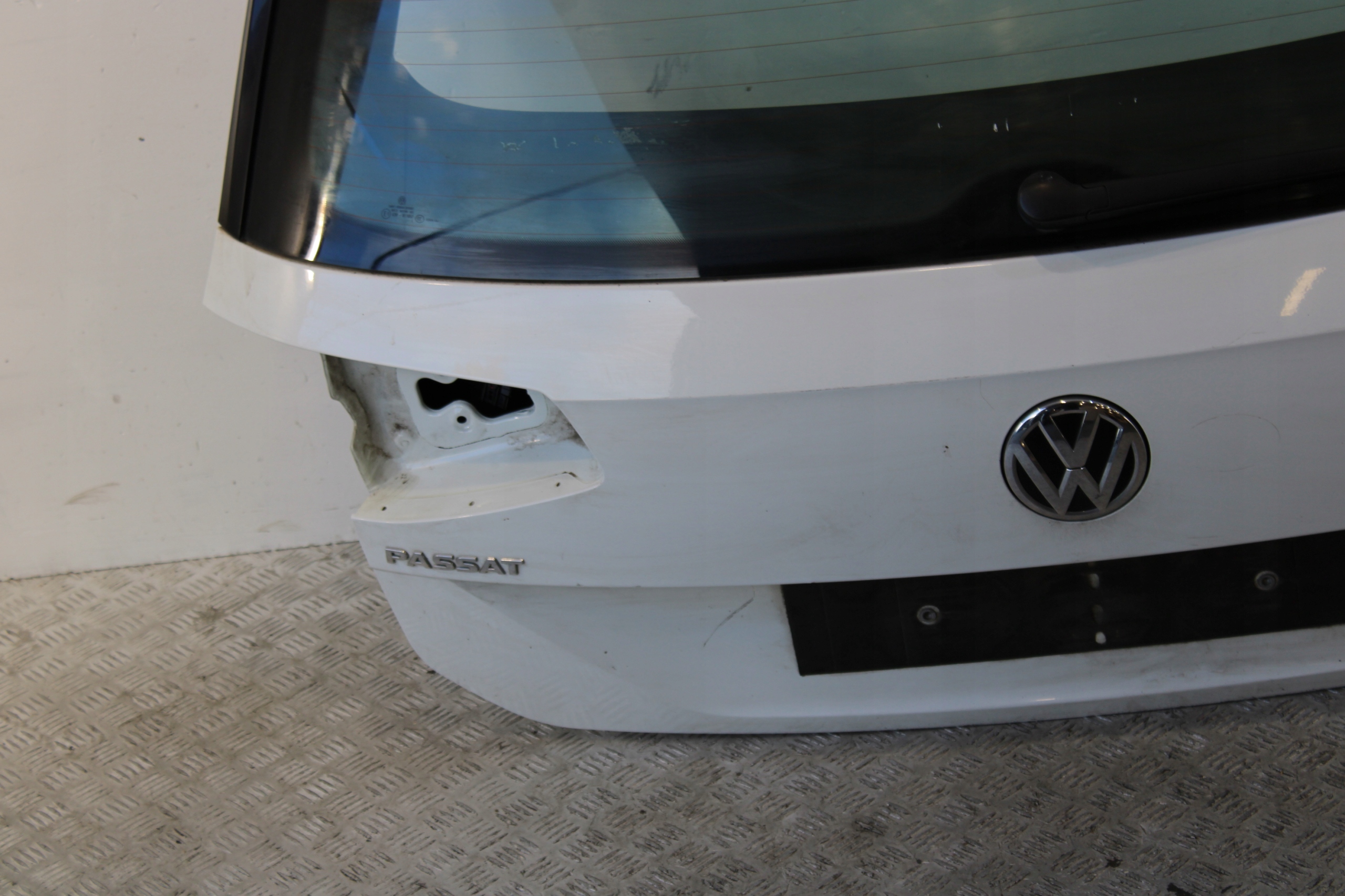 trunk door boot rear part rear complete VW PASSAT B8 3G0 3G9