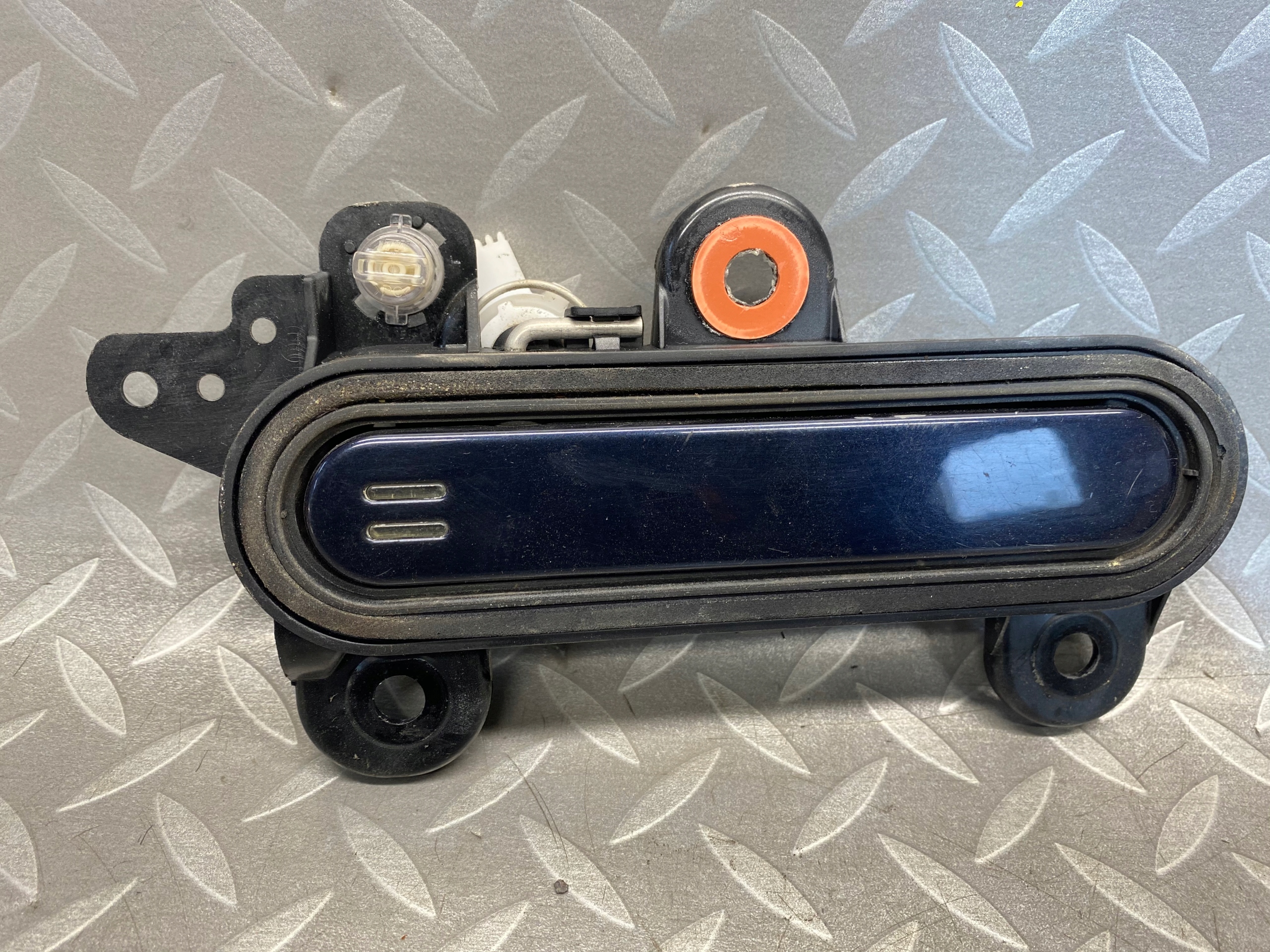 4G43-226A28-AD 4G4322404AG - НАРУЖНАЯ РУЧКА ПРАВОЙ ДВЕРИ ASTON MARTIN DB9