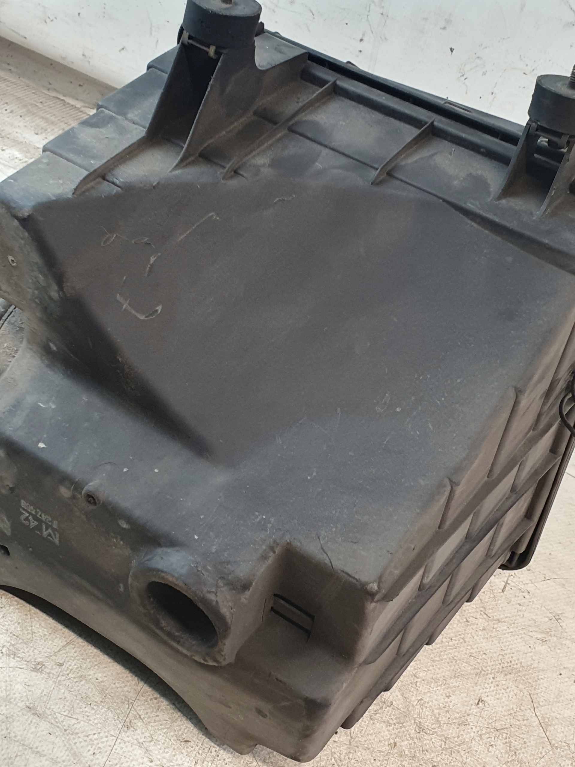 Gehäuse filter luft OE 1247465 BMW E36 316i Sedan