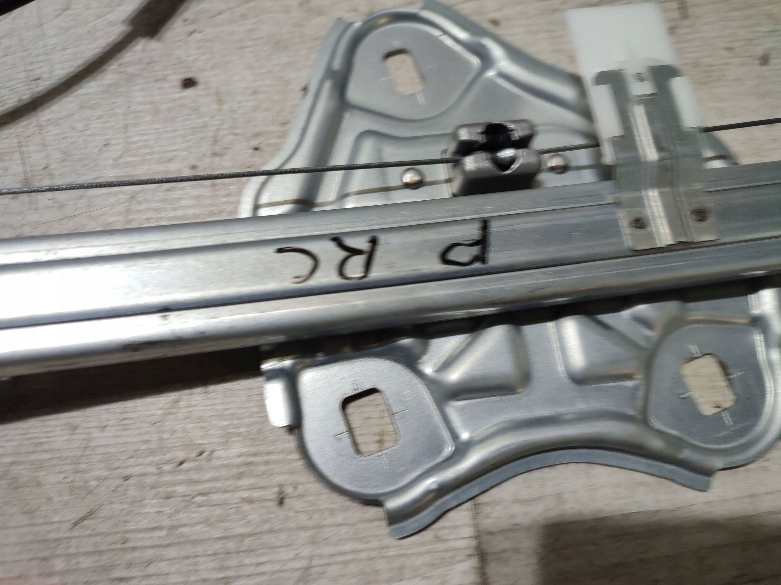 Lexus RC 2019 front right electrical window regulator door przednich