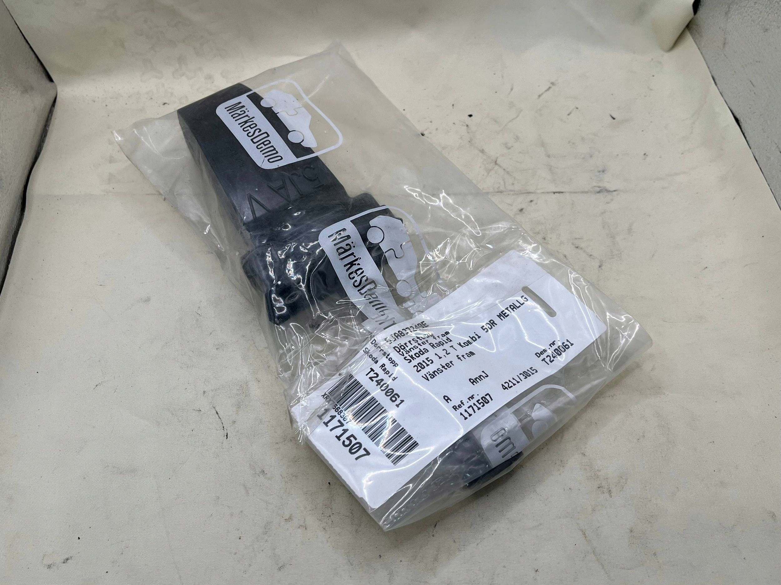 limiter door SKODA RAPID A4 B8 5JA837267B !J