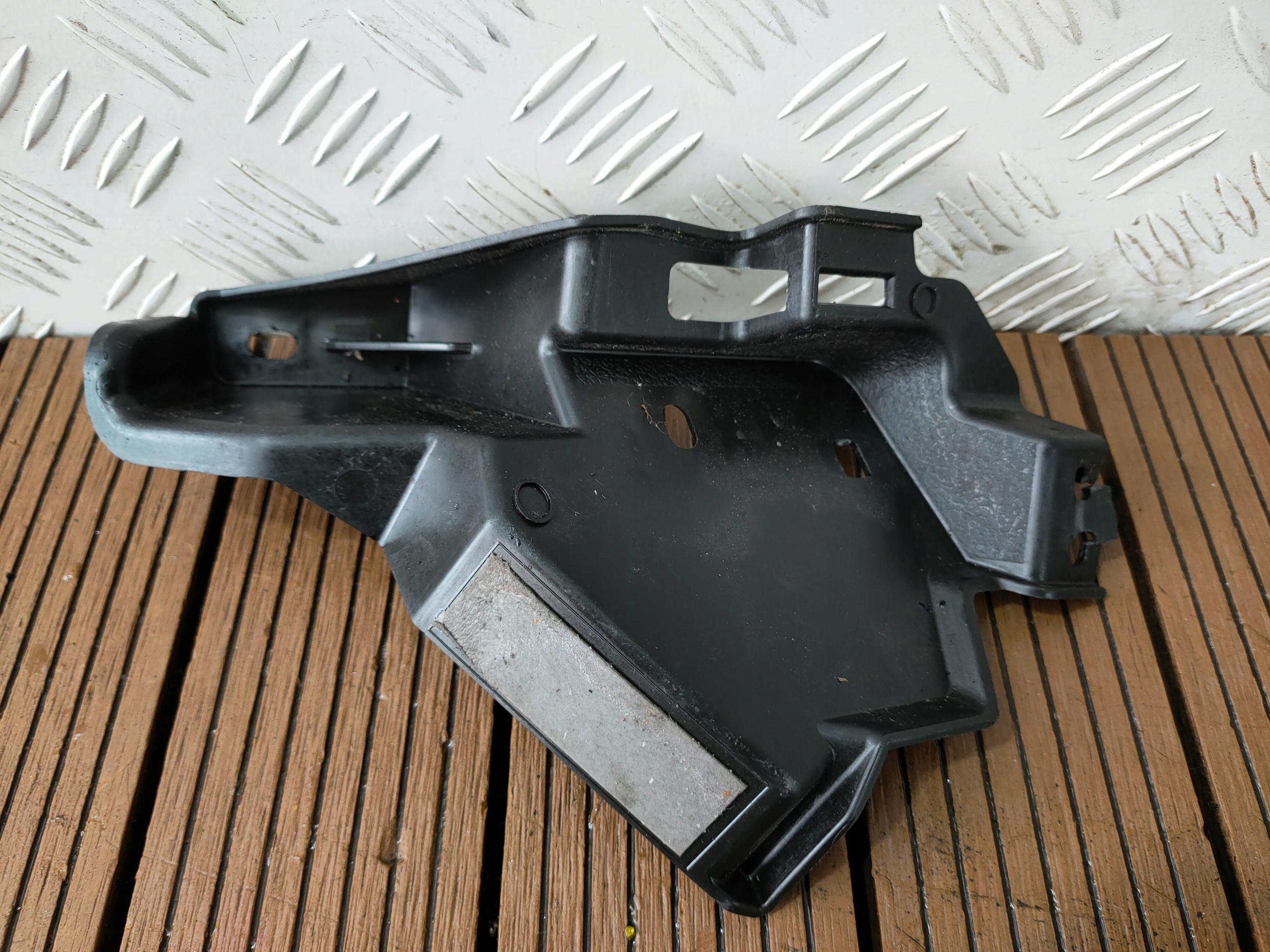 MAZDA 2 DJ DL LIFT 20-24 bumper bracket front left D65E-50161 OE
