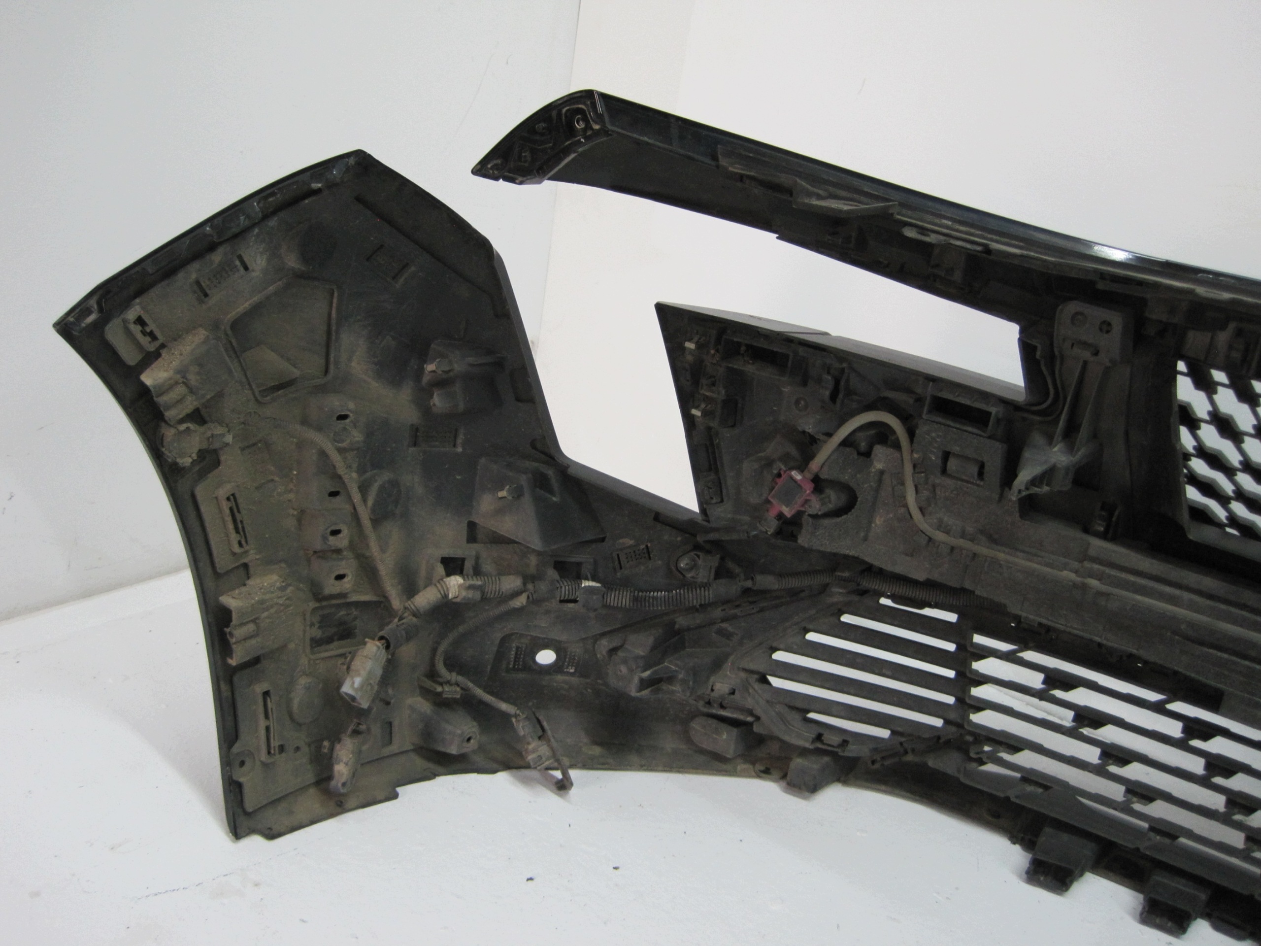 Frontstoßstange Peugeot 508 23R 6 PDC vorne