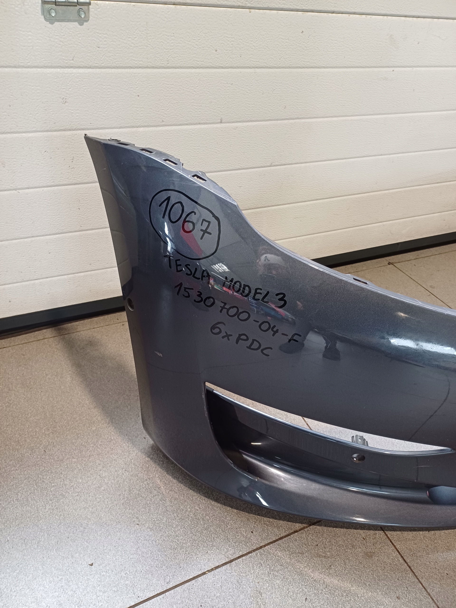 bumper front front TESLA MODEL 3 1530700-04-F 6 X PDC