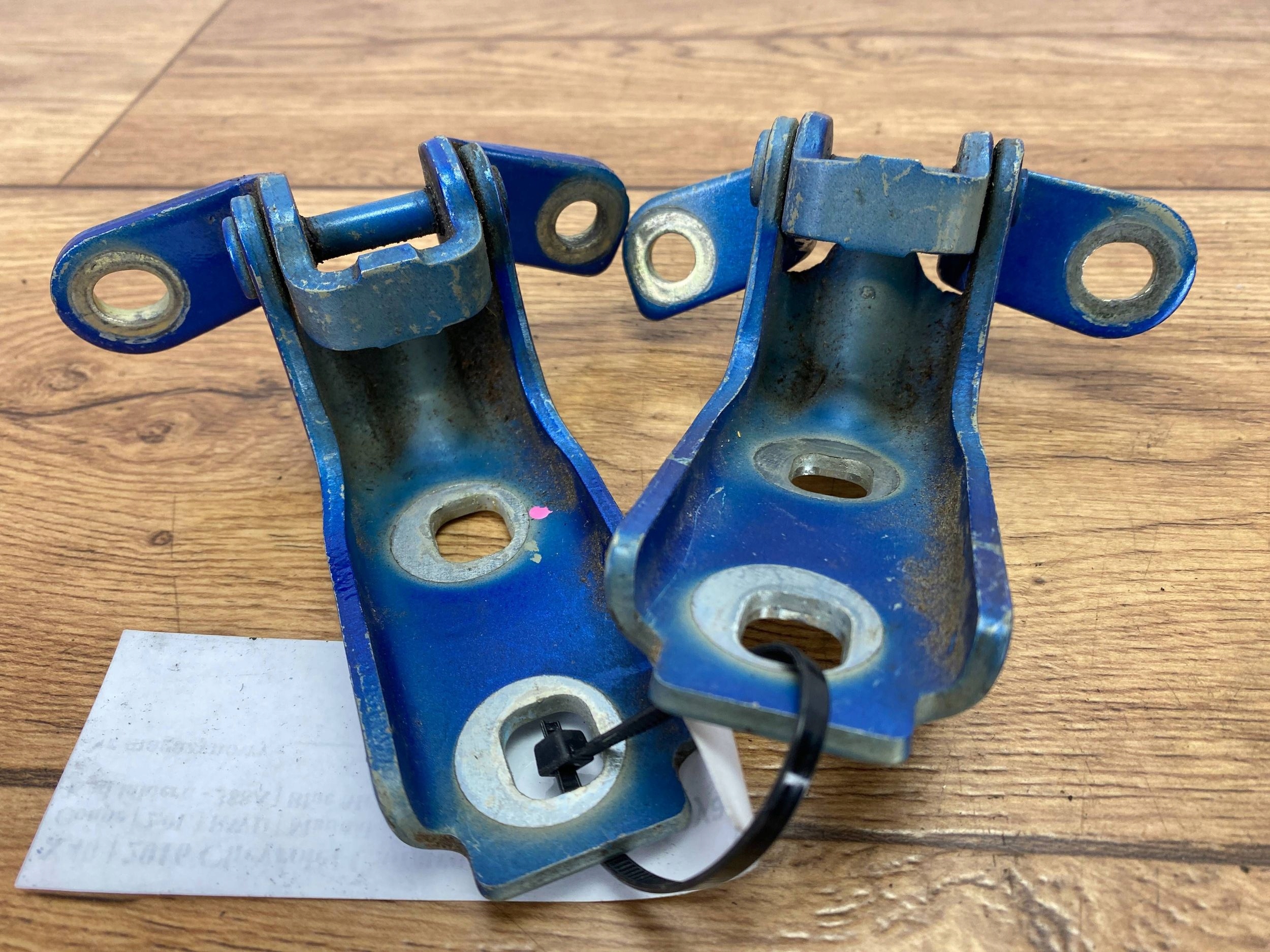 hinges door Chevrolet Camaro 2016+