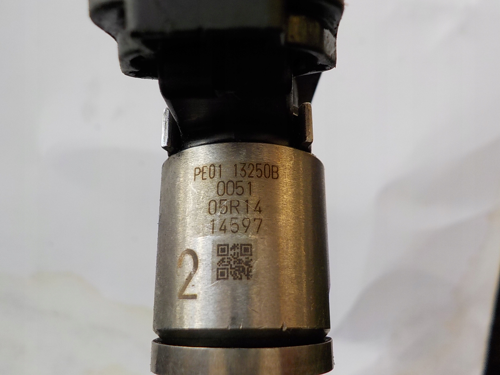 MAZDA 6 2.0 B injector PE0113250B
