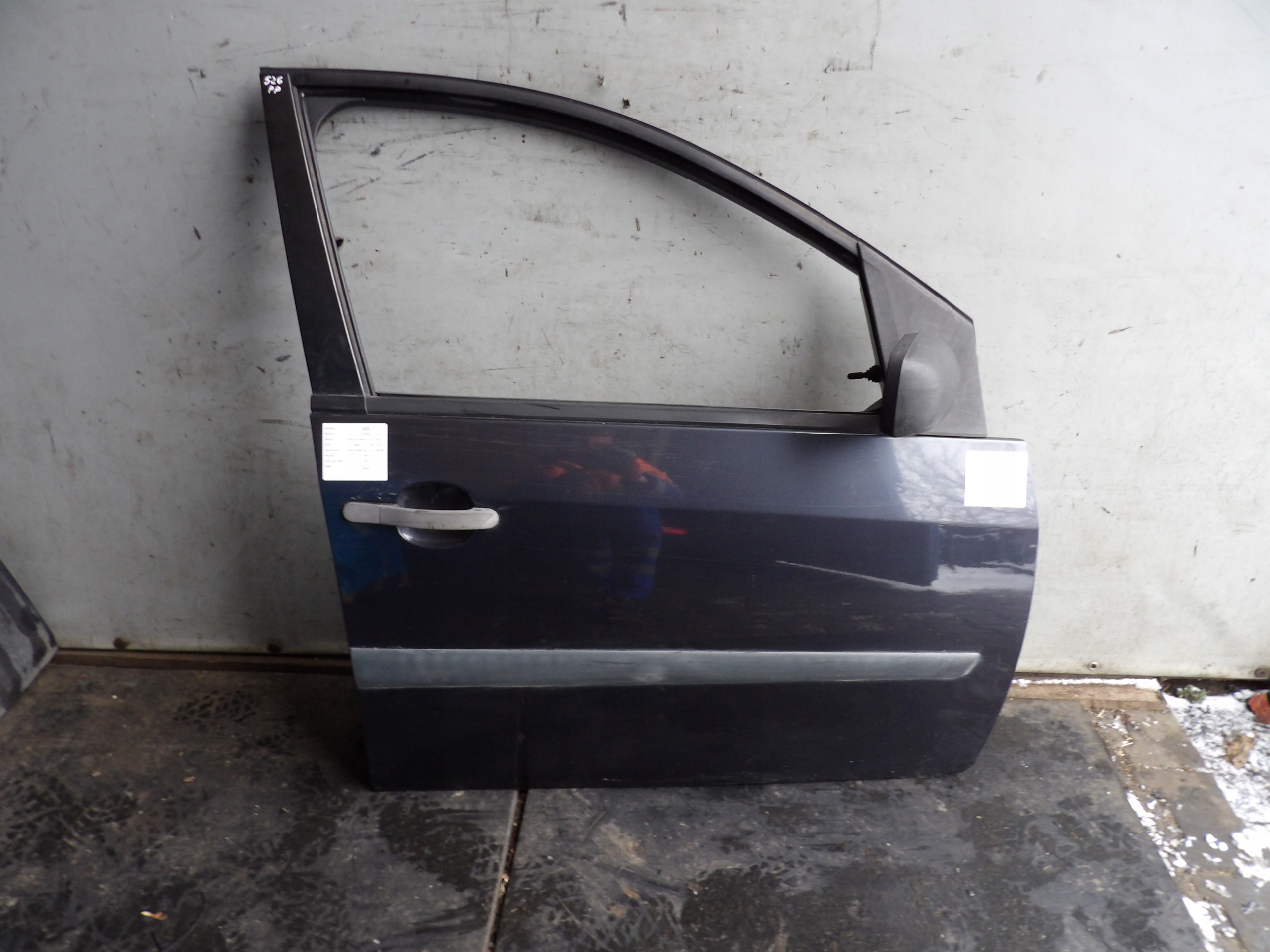 Ford Fiesta MK6 door front right S6