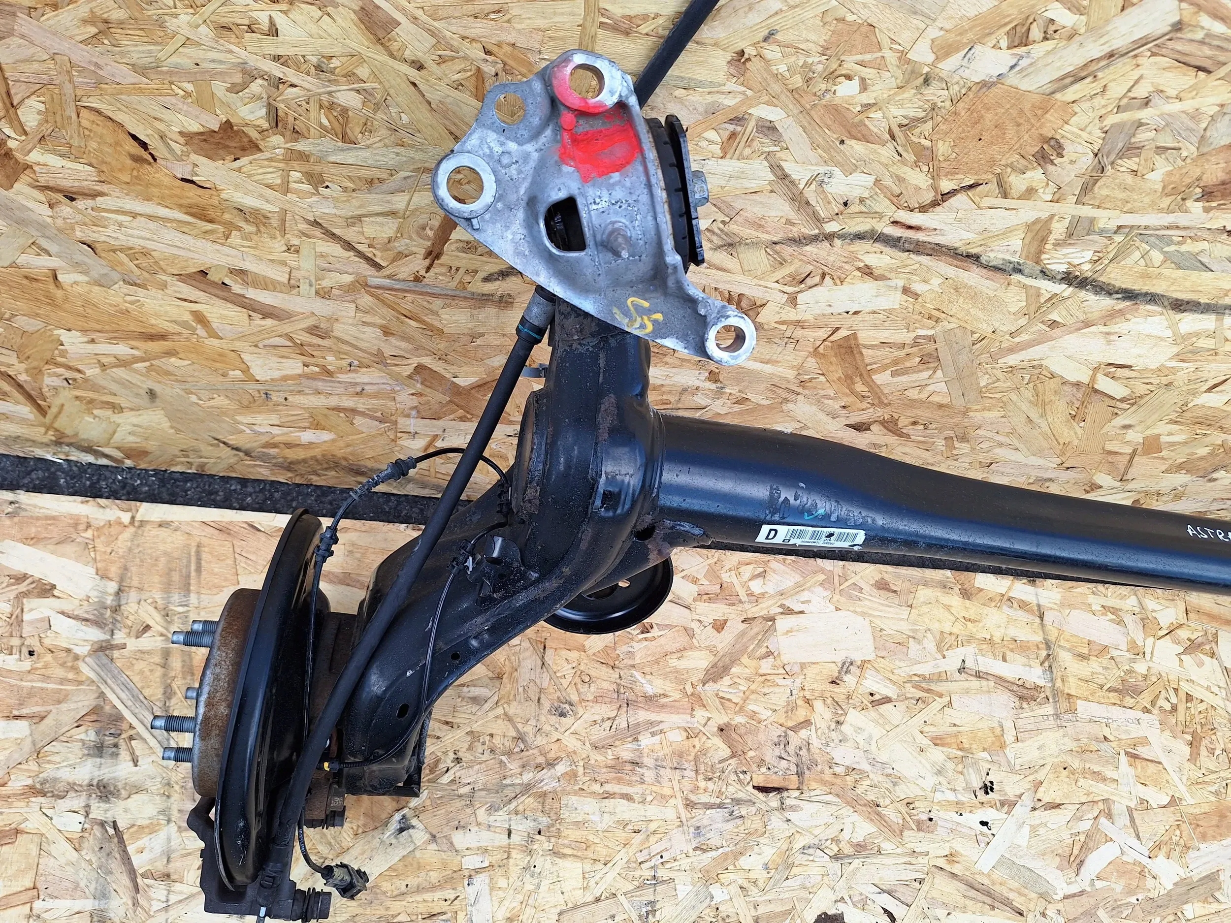 OŚ TYŁ OPEL ASTRA K HB 15- Producent części Opel OE