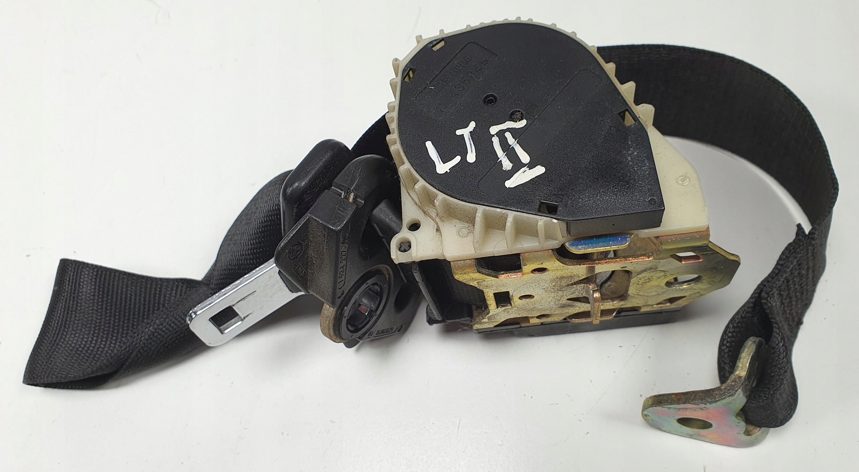 EVL000510PUY - Ремень задний левый задний RANGE ROVER III L322