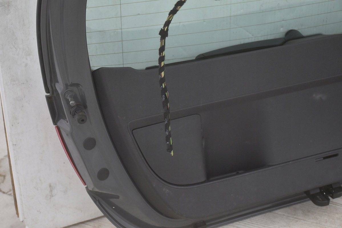 boot doors rear part SEAT LEON II LIFT LZ7X
