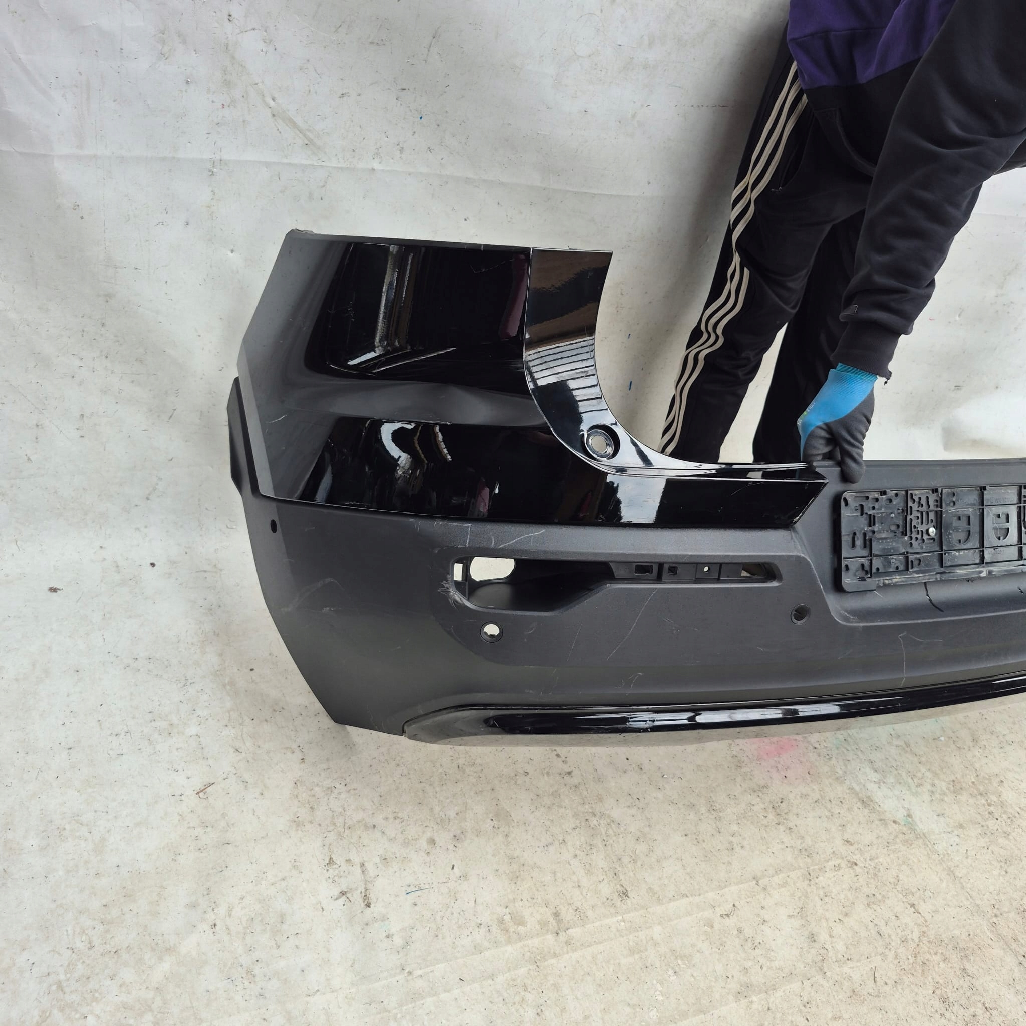 VOLVO XC40 17-> bumper rear part rear PDC