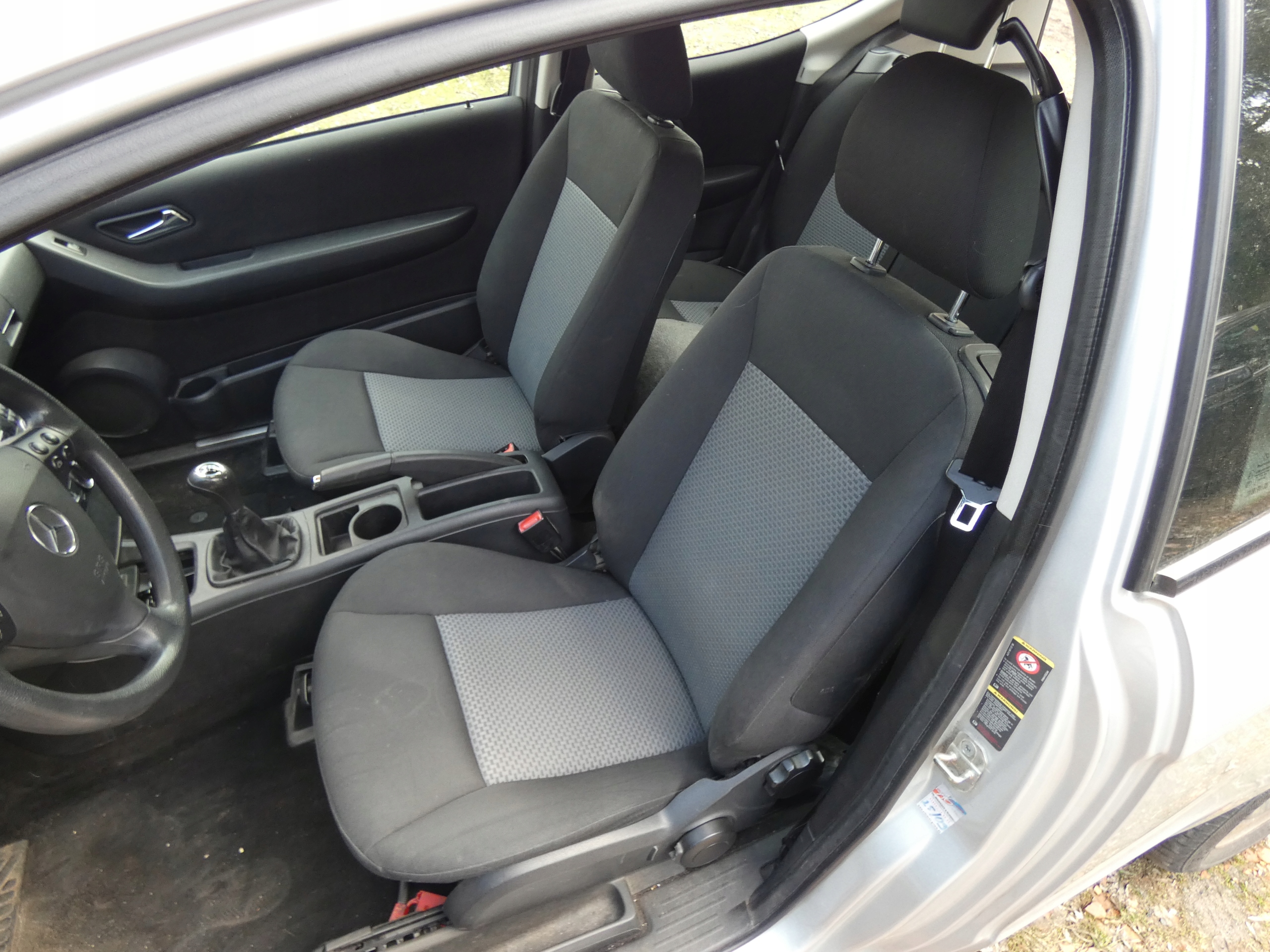 seat left front driver´s MERCEDES A KLASA W169 3D 04-12