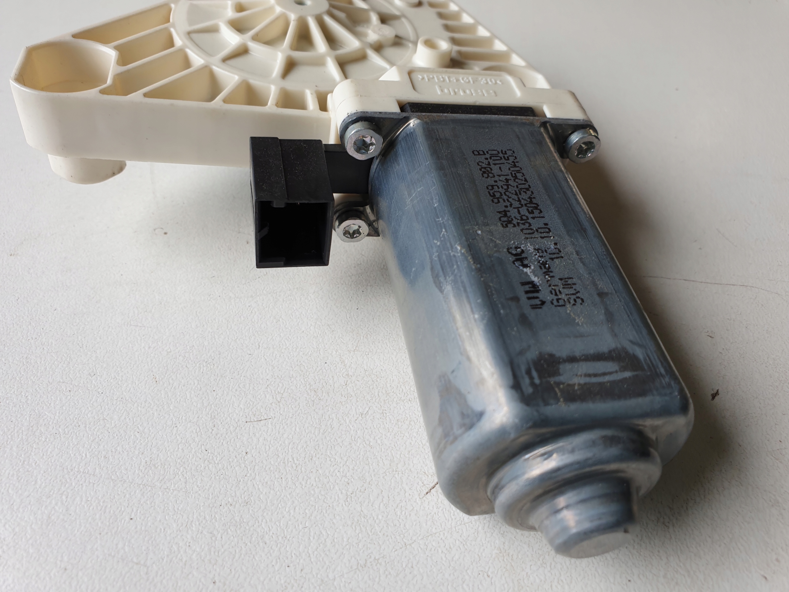 mini motor windows right front VW PASSAT B8 3G 5Q4959802 OE EU
