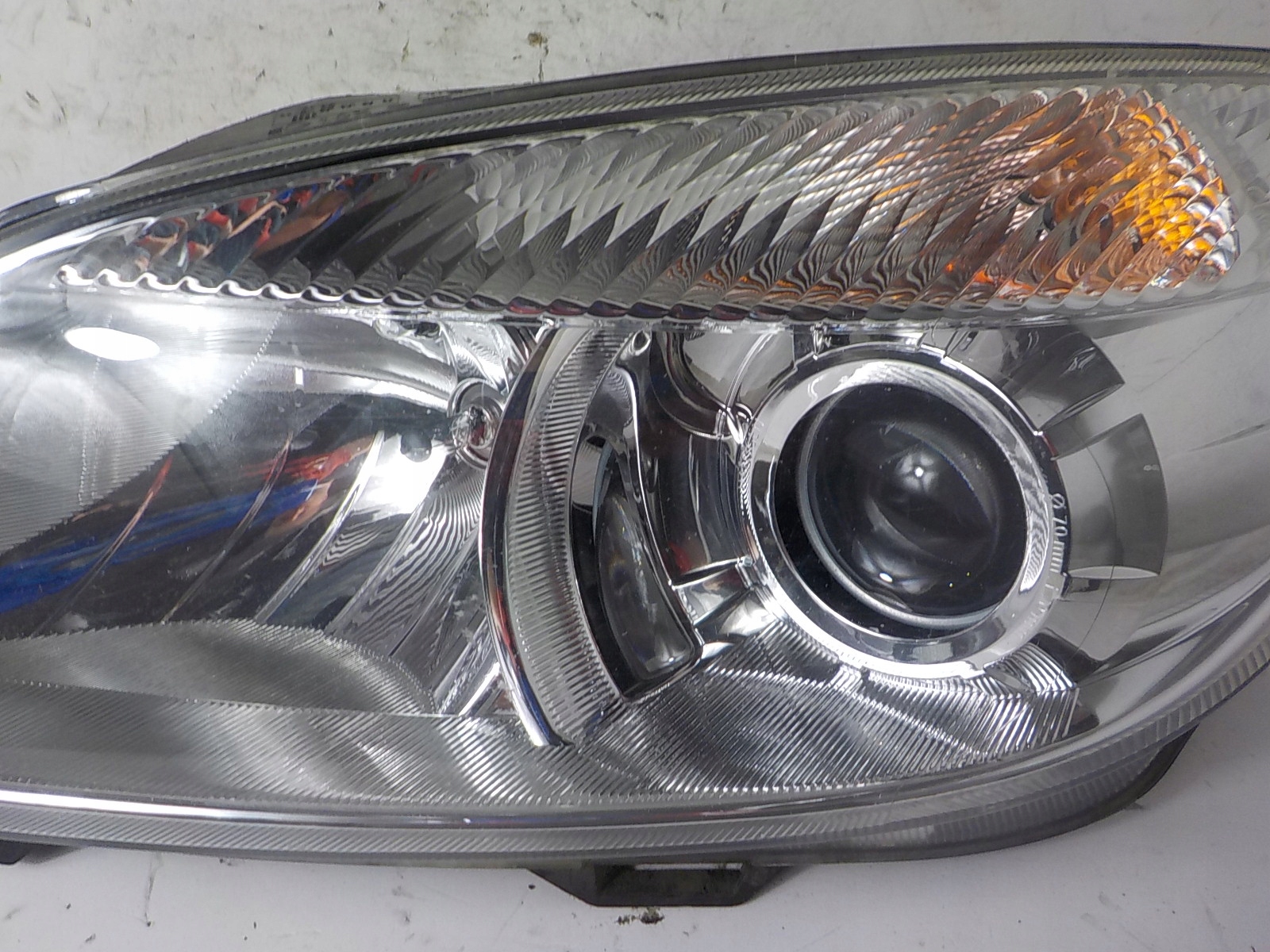 SKODA FABIA II LIFT light left front front UK