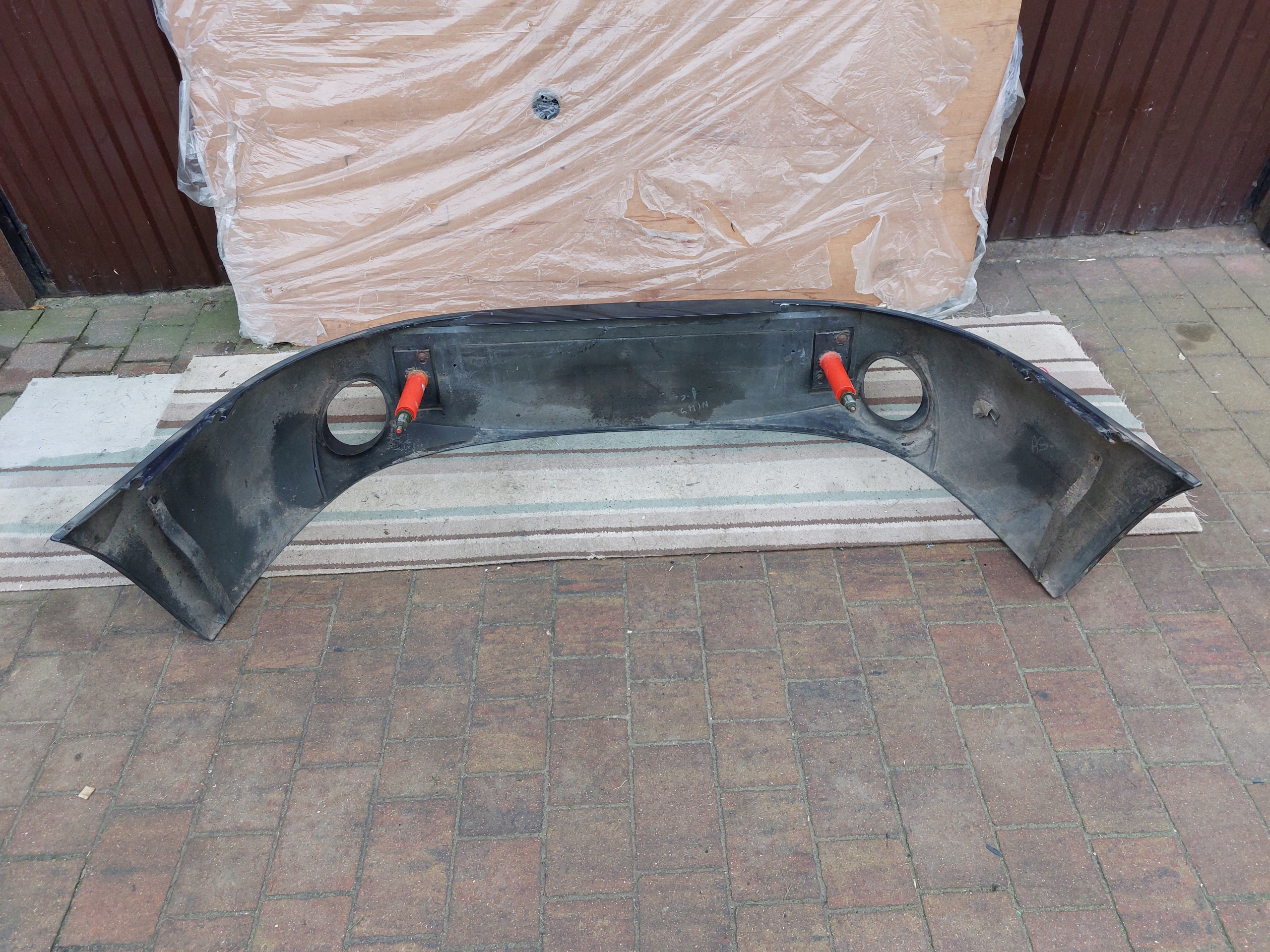 Stoßstange heck ASTON MARTIN VANTAGE DB7 CABRIO schwarzer 72-121441-AA