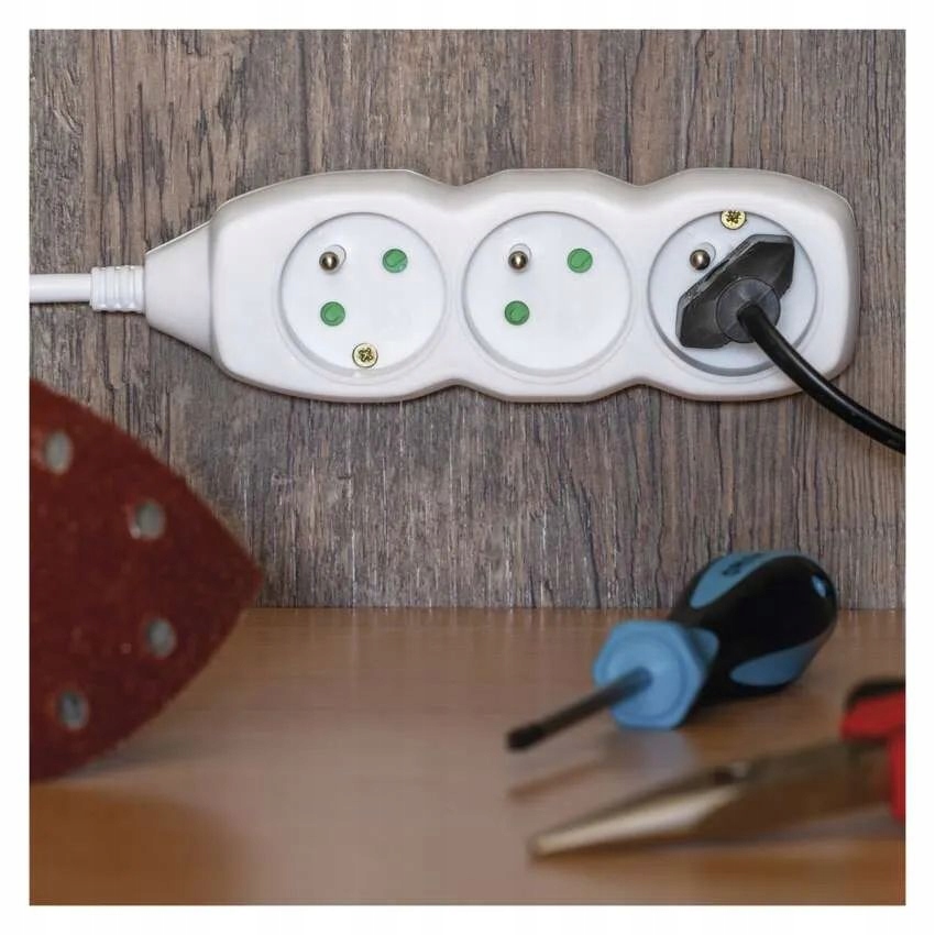 PRZEDŁUŻACZ 7m 4 GNIAZDA BIAŁY PVC 1mm2 EMOS P0417 Marka Emos