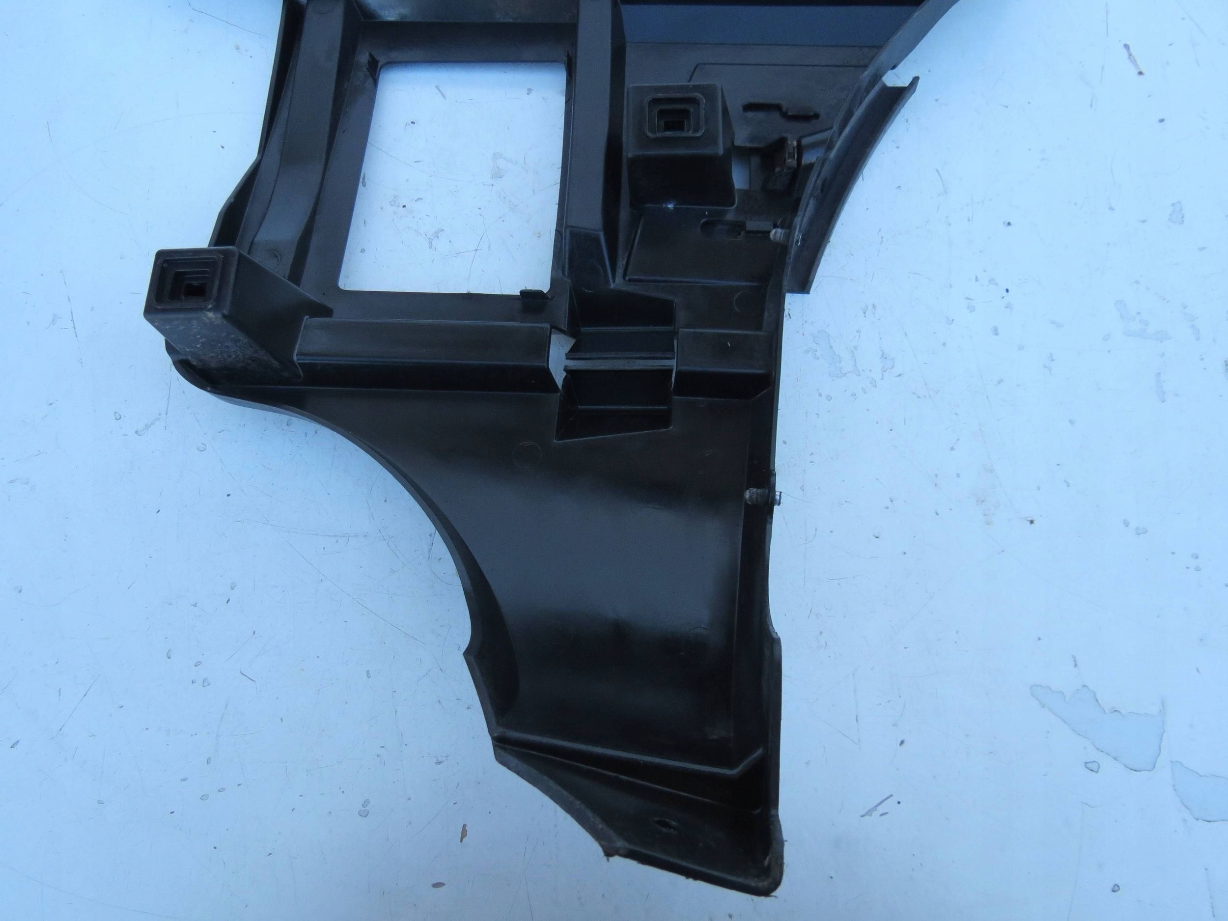 bumper bracket left VOLVO XC70 II CROSS AWD 2.4D 185KM 2000-2007r 8648149
