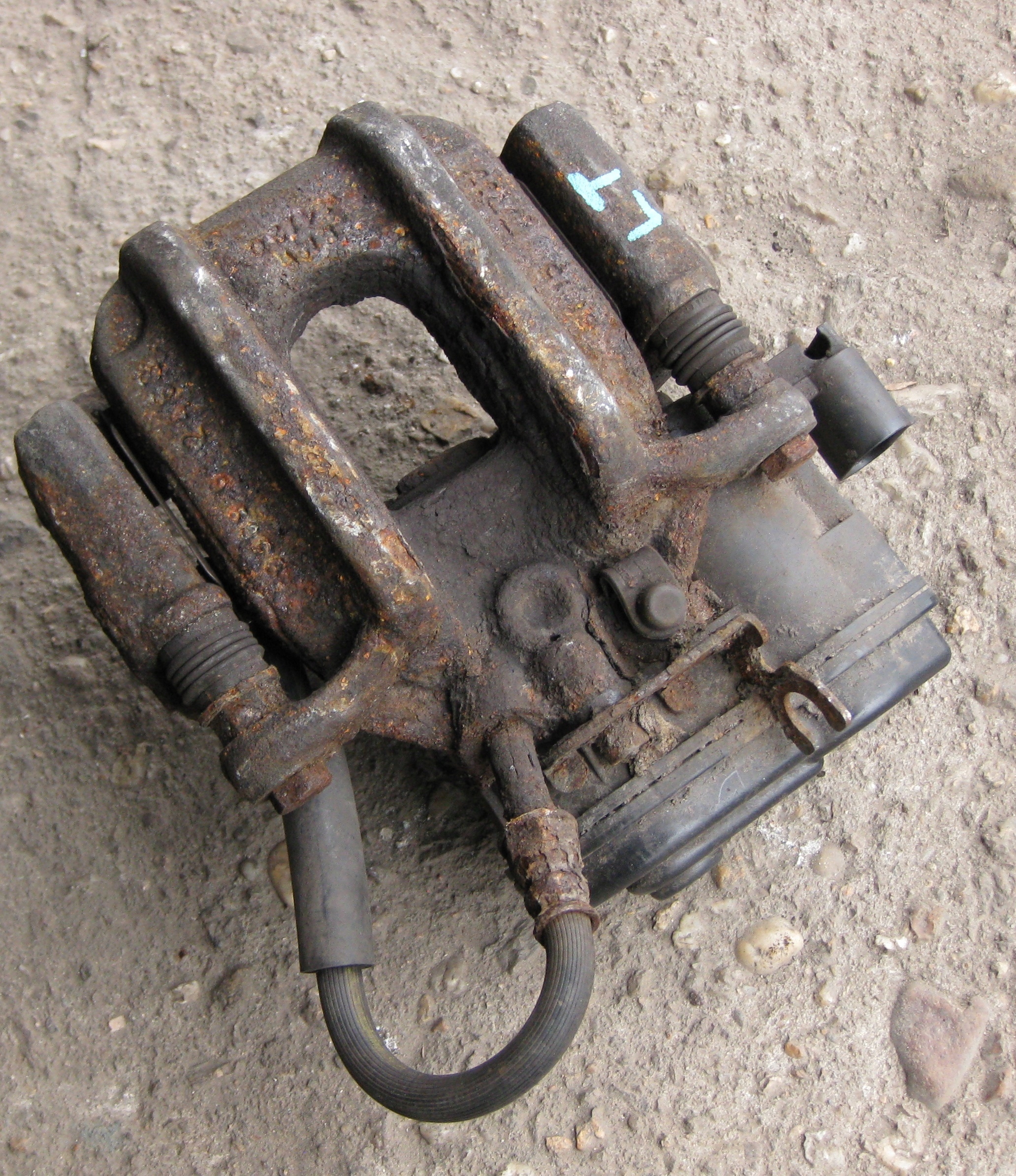 BMW F11 2.5 D 14R caliper brake left rear part