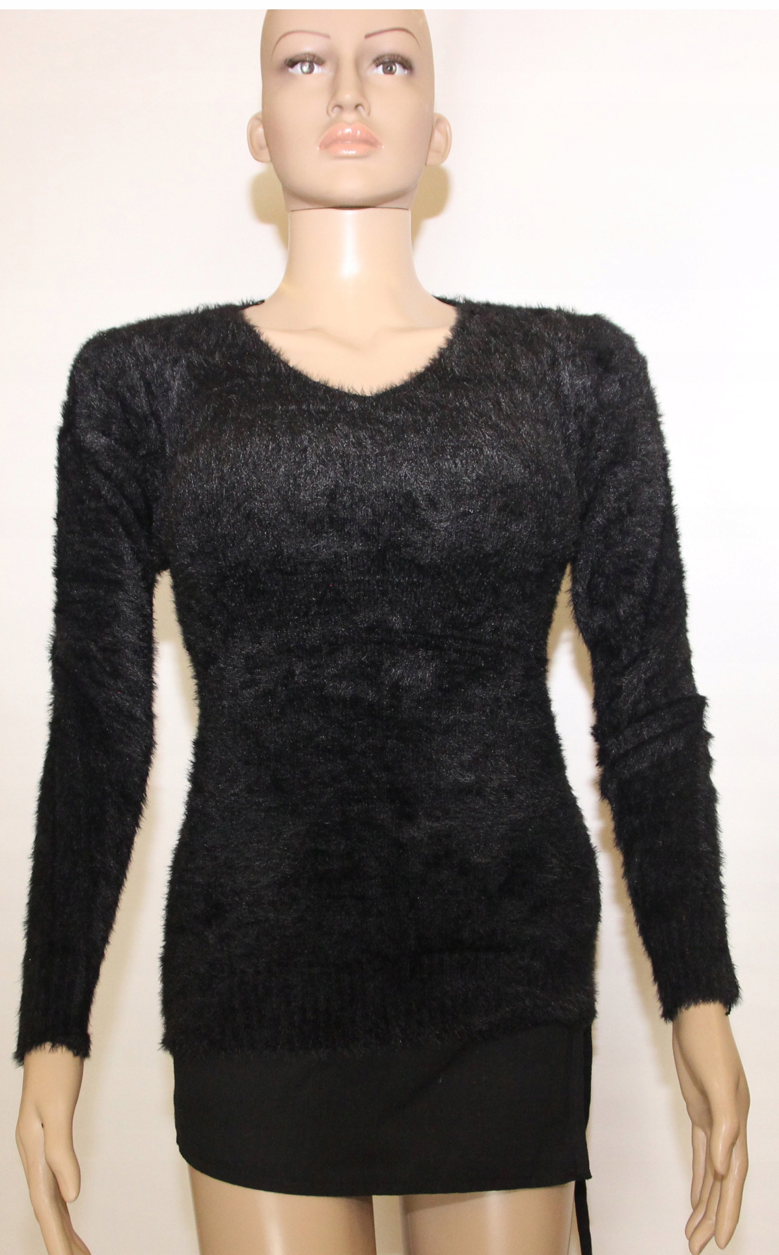 

Sweter alpakowy dekolt w serek Alpaka S M L