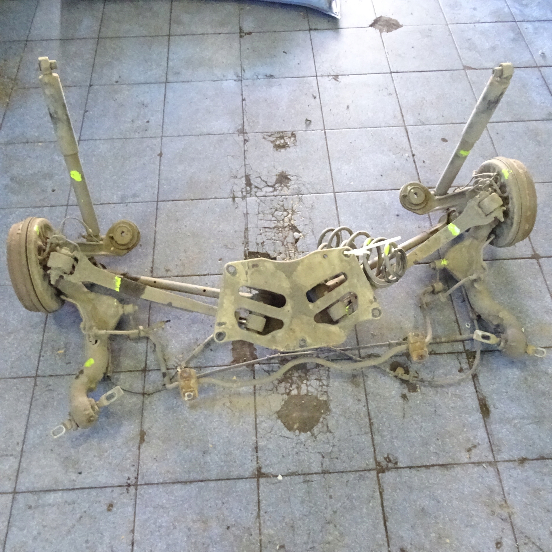 FIAT DOBLO II 1.3 M-JET OŚ TYLNA BELKA