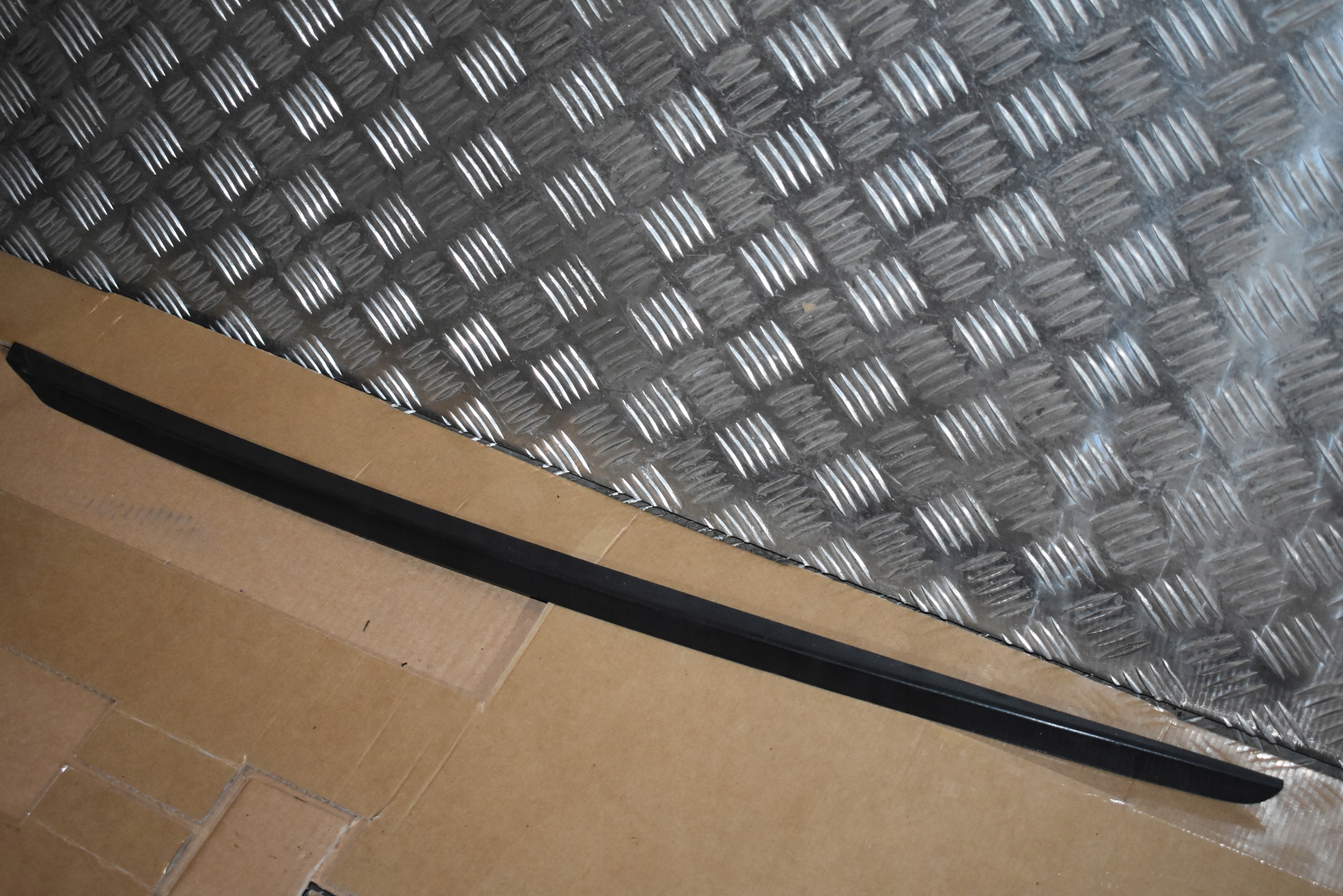 IDEALNA moulding windows left PORSCHE PANAMERA 971 1