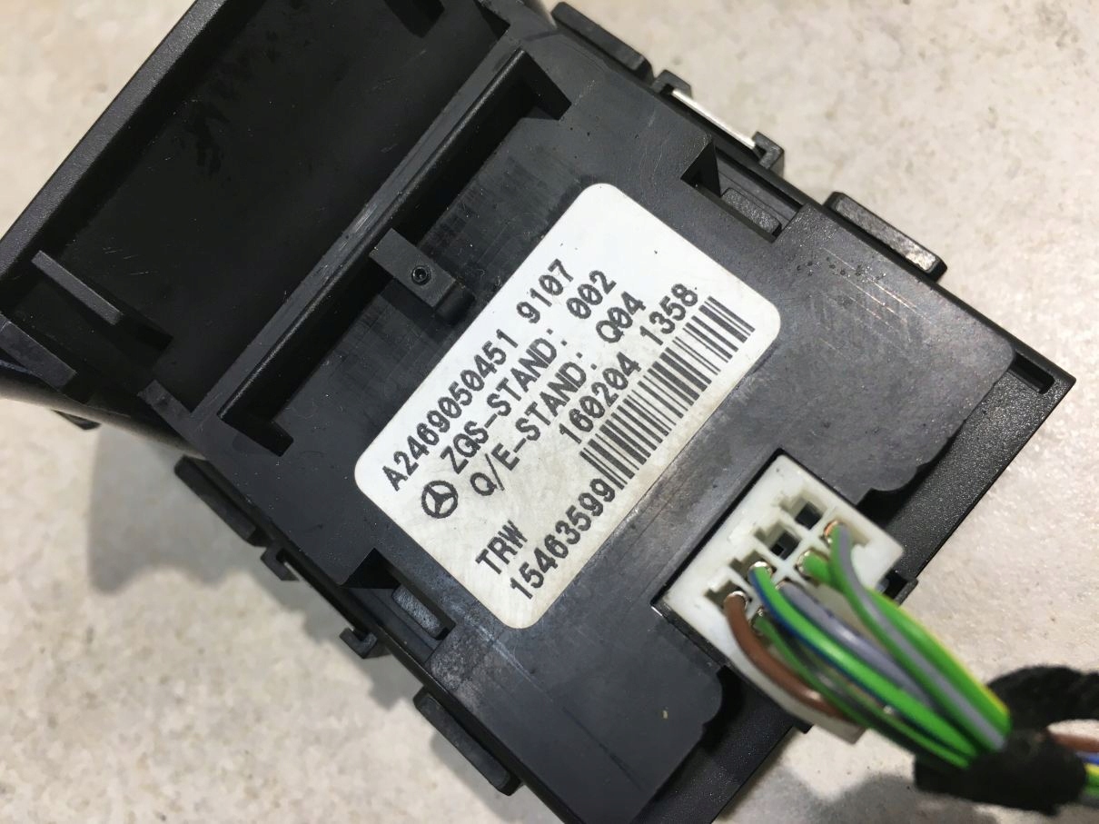 switch electric brake MERCEDES W176 FL A2469050451