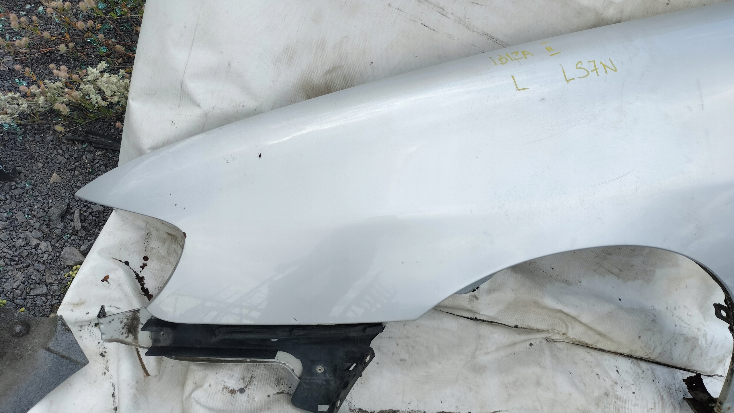 SEAT IBIZA II LIFT fender left front LS7N