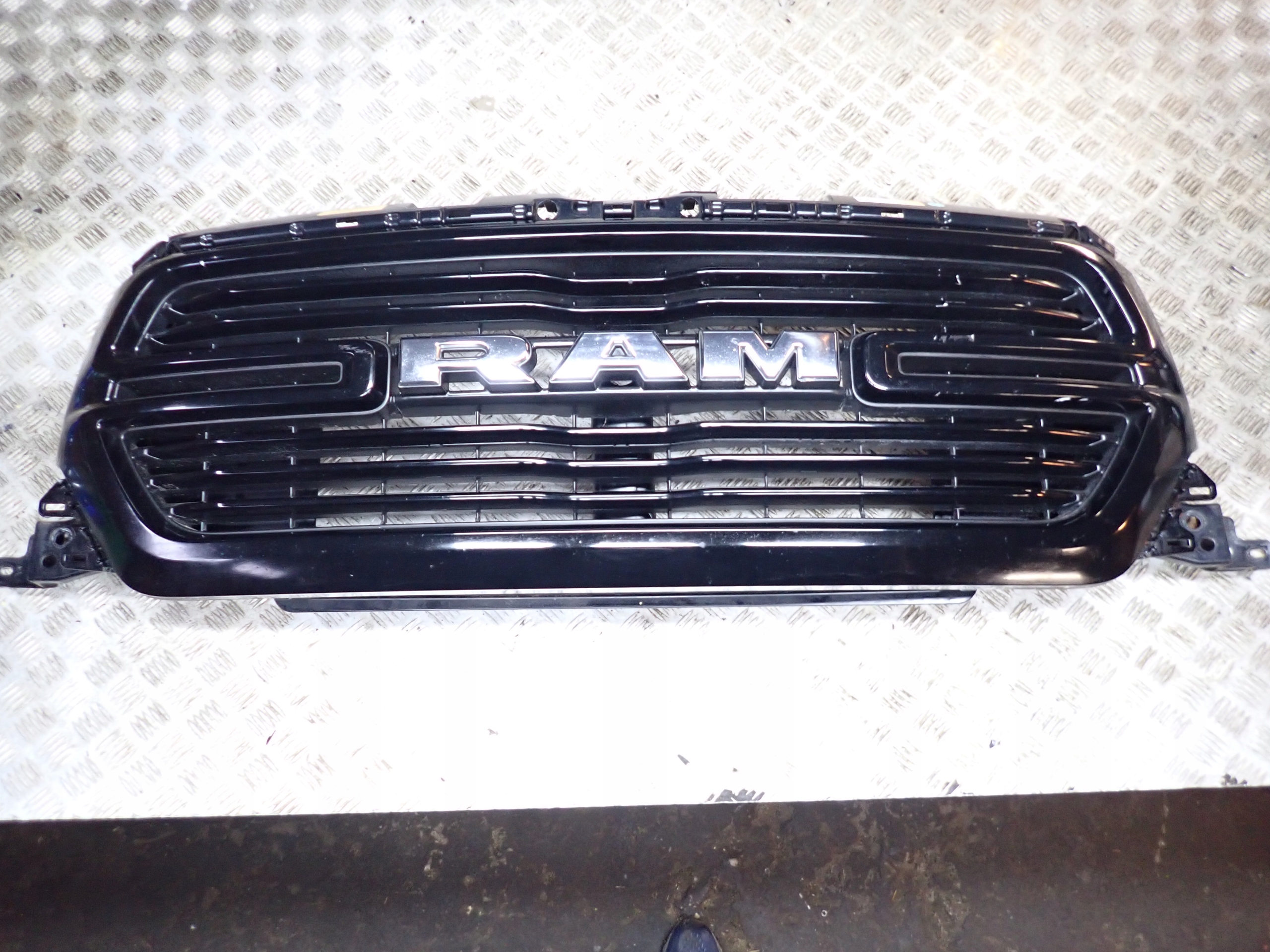 Atrapa Grill Przedni Dodge RAM V 2019-